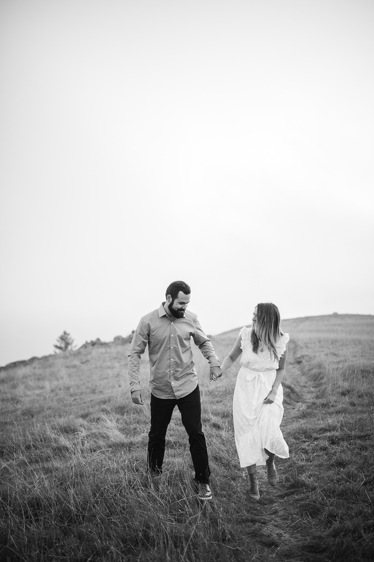 mt-tam-foggy-winter-engagement-session-australian-shepherd-puppy-40