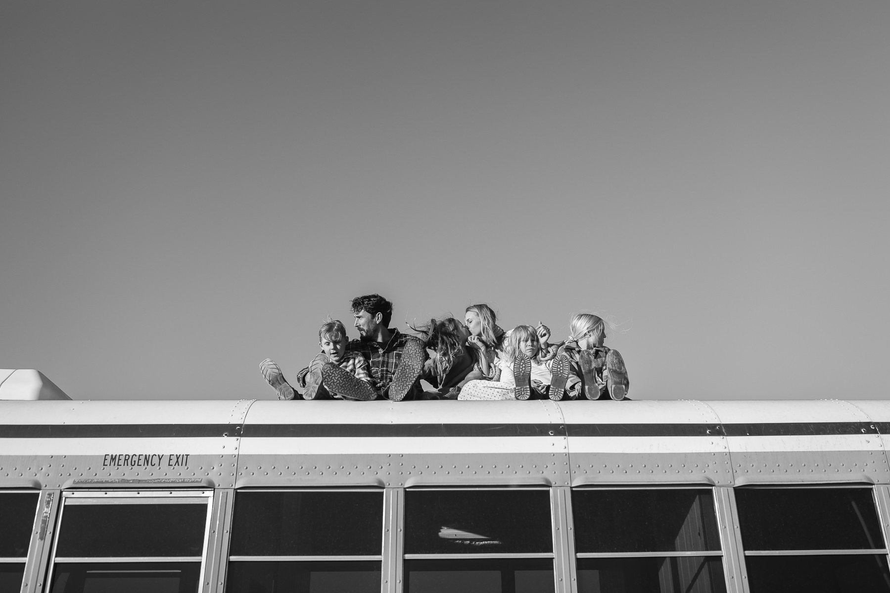 pescadero-beach-school-bus-lifestyle-sunset-family-session-7