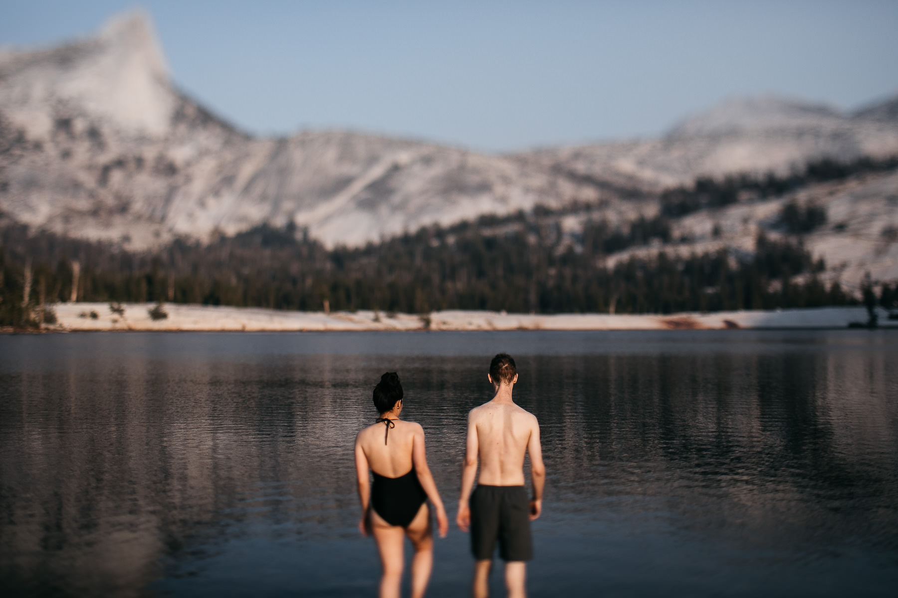yosemite-cathedral-lake-hiking-sunset-elopement-44