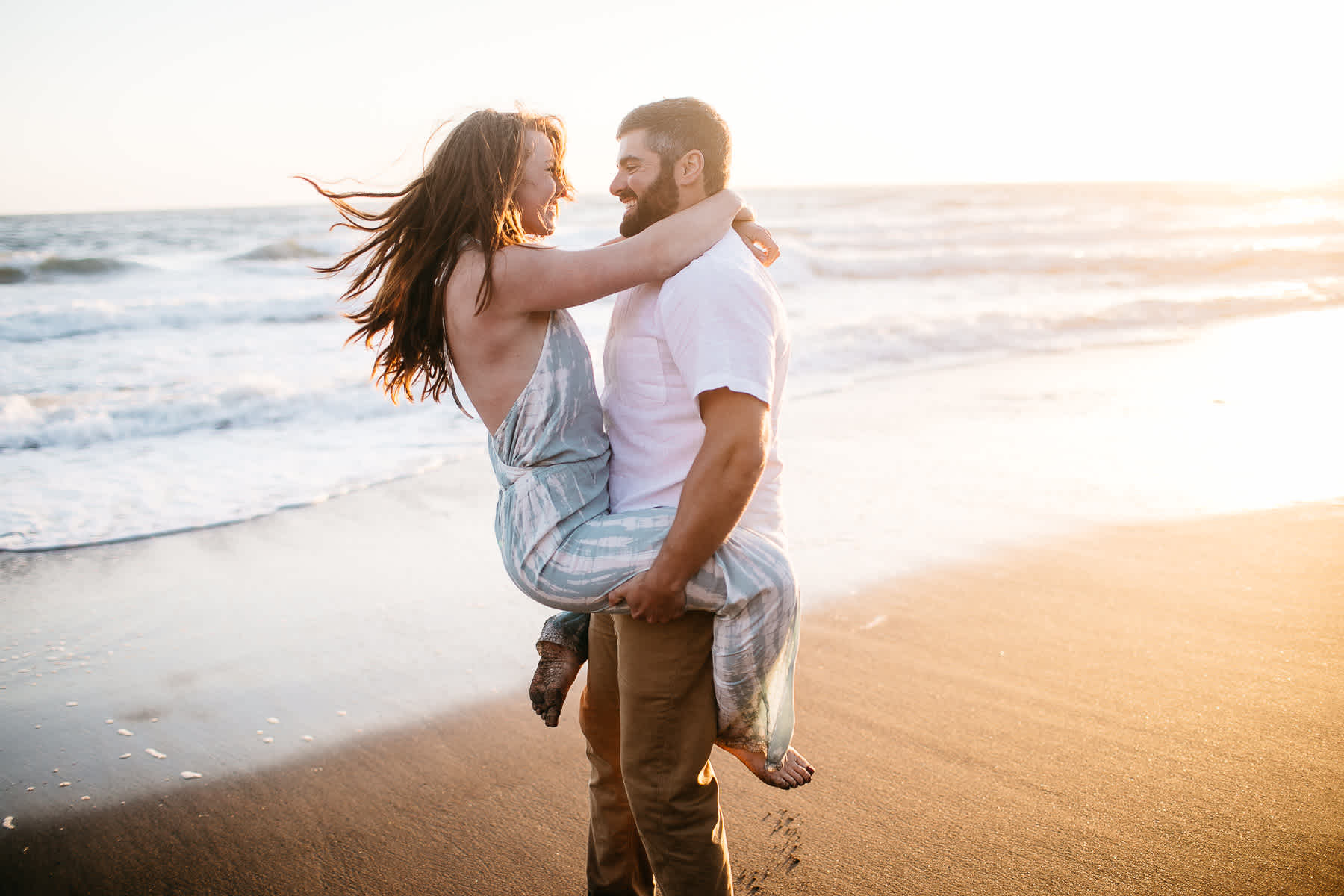 marin-headlands-rodeo-beach-lifestyle-laughter-engagement-session-54