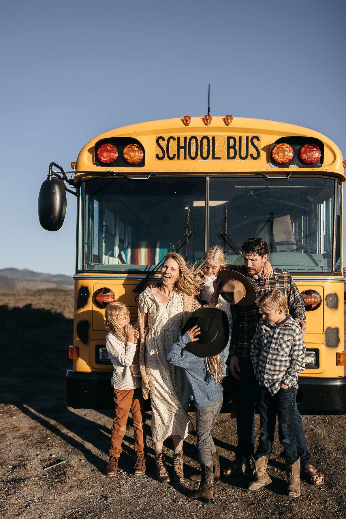 pescadero-beach-school-bus-lifestyle-sunset-family-session-11