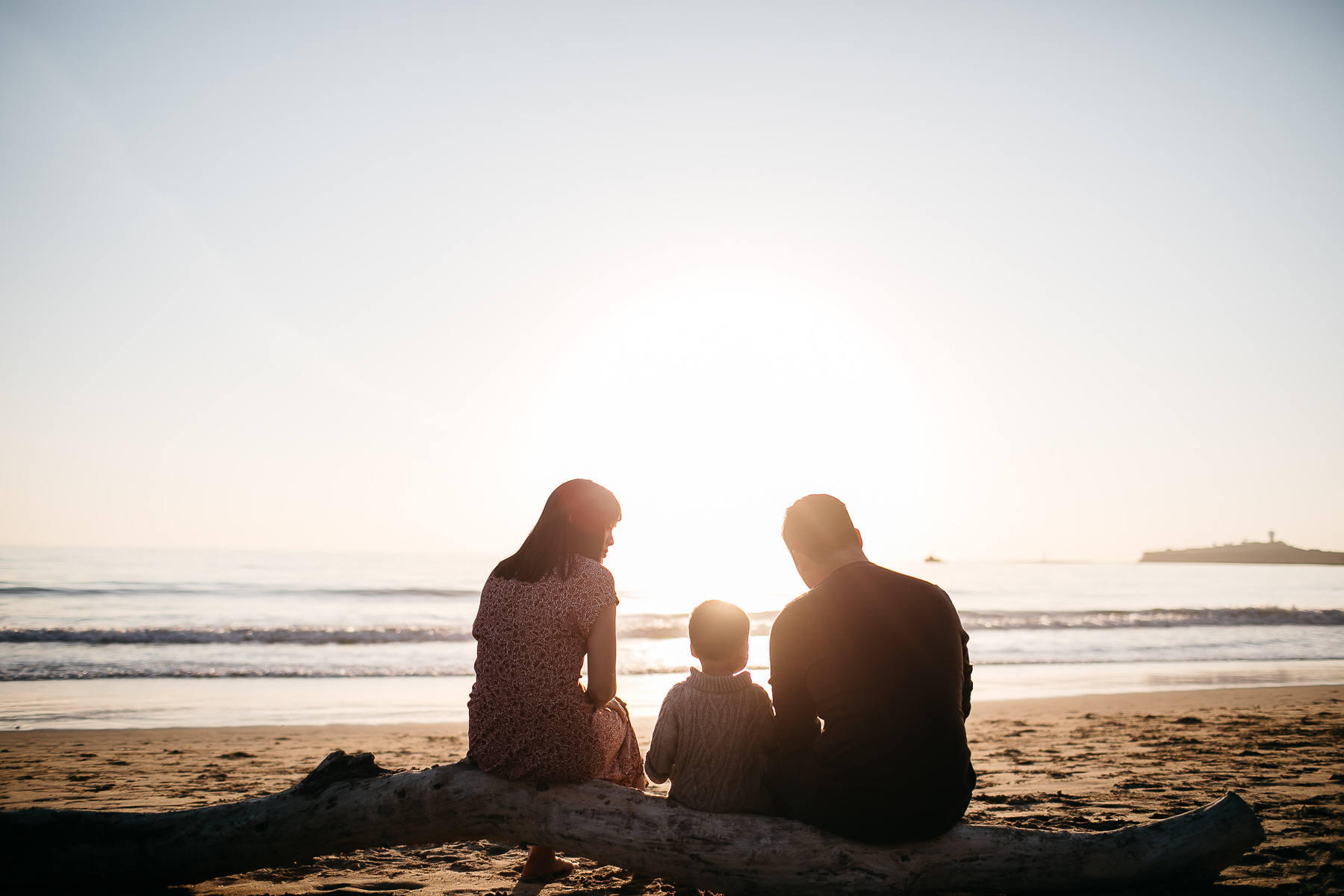 Half-moon-bay-beachy-sunset-lifestyle-family-session-24