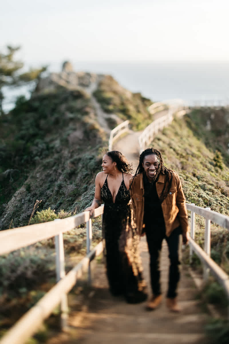 muir-beach-ca-spring-lifestyle-engagement-session-19
