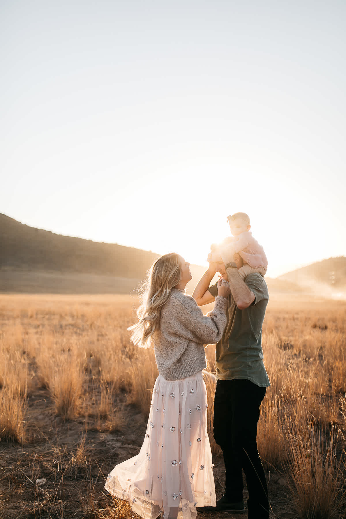 golden-hills-sunset-lifestyle-session-family-with-goldendoodle-19