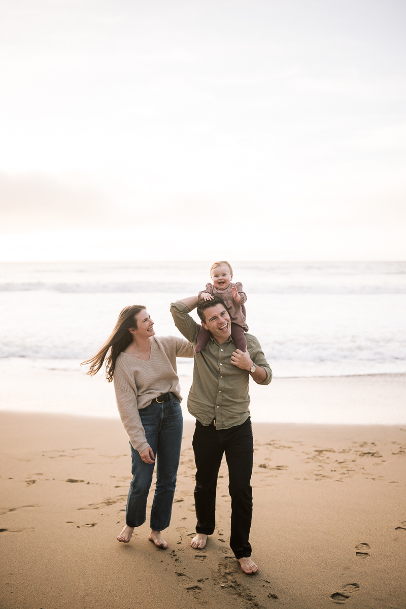 Half-moon-bay-golden-light-fall-beach-family-session-17