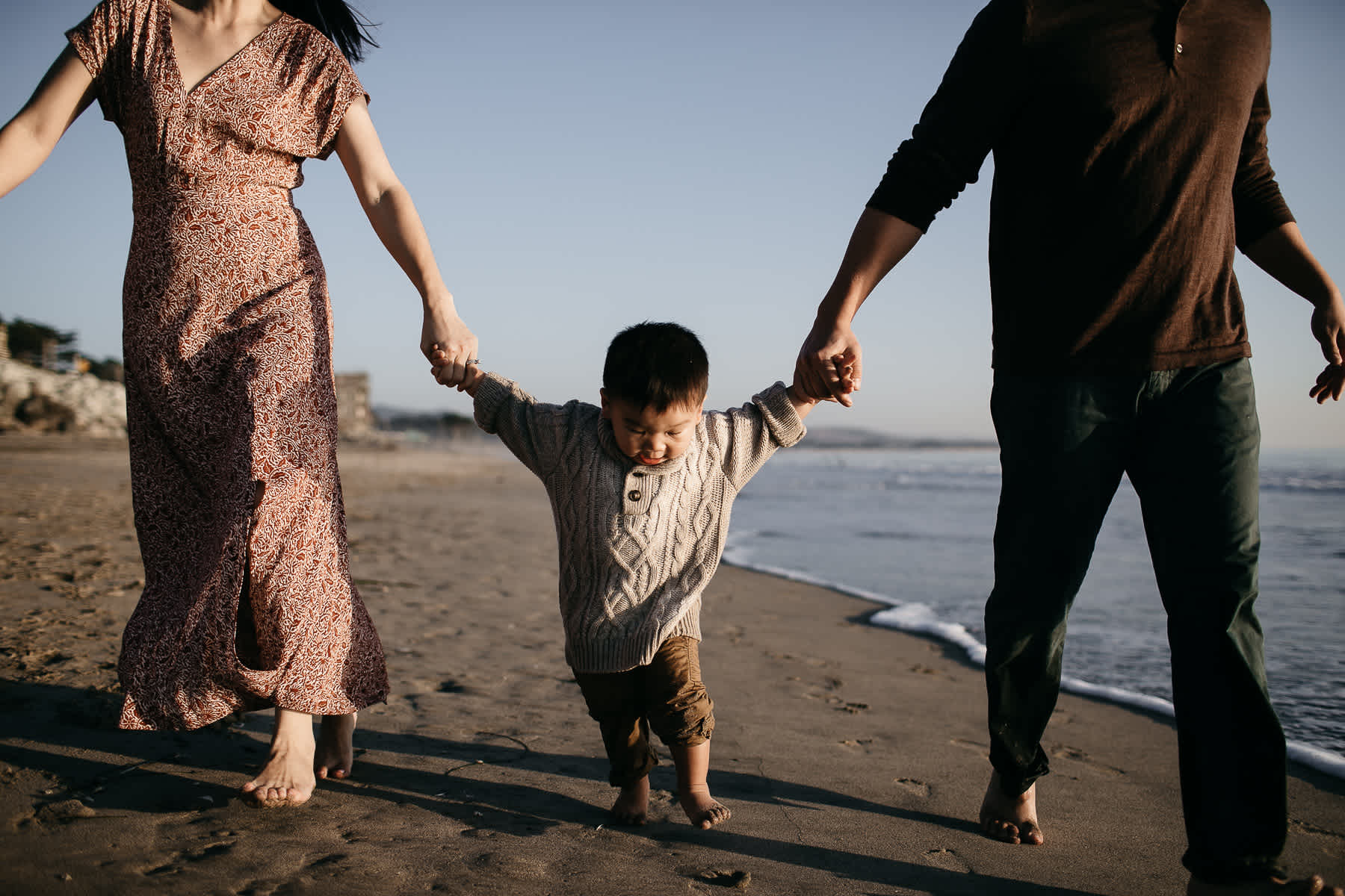 Half-moon-bay-beachy-sunset-lifestyle-family-session-23