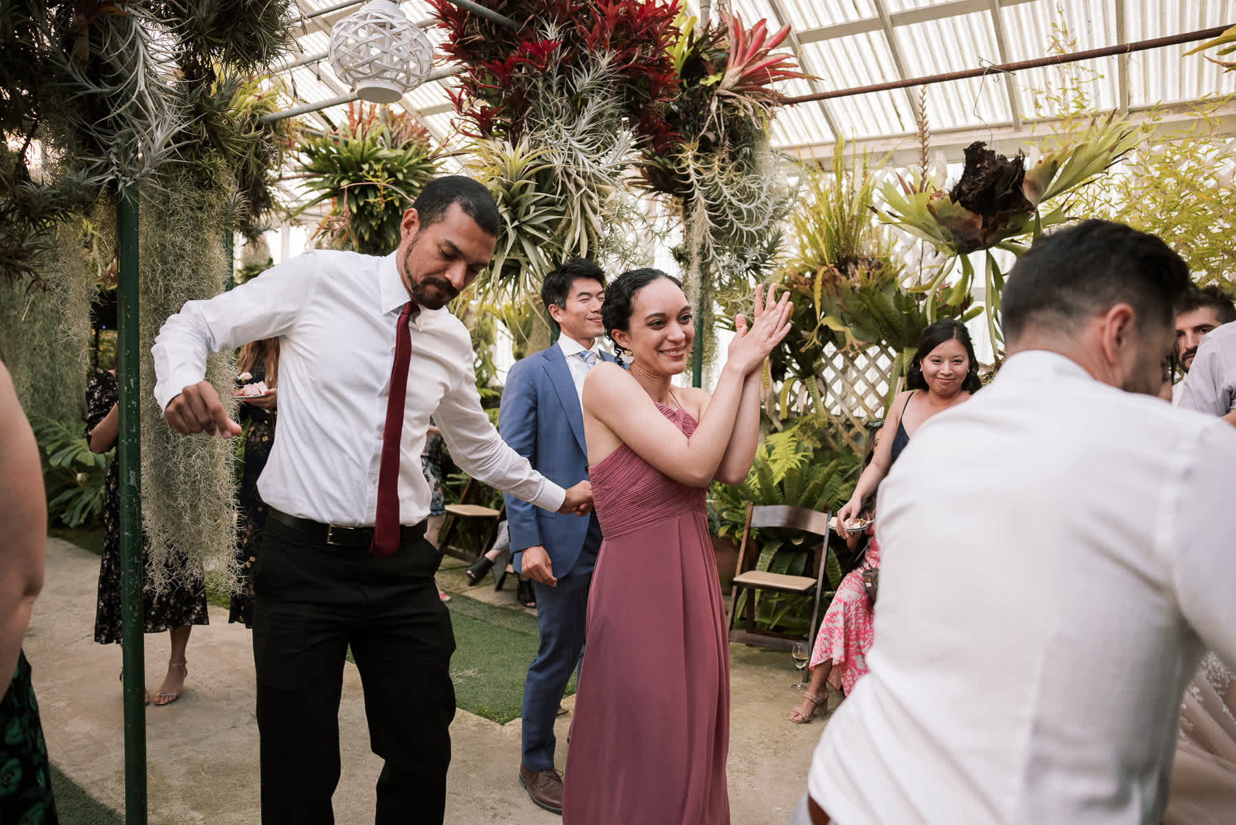 Pacifica-shelldance-orchid-gardens-summer-wedding-158