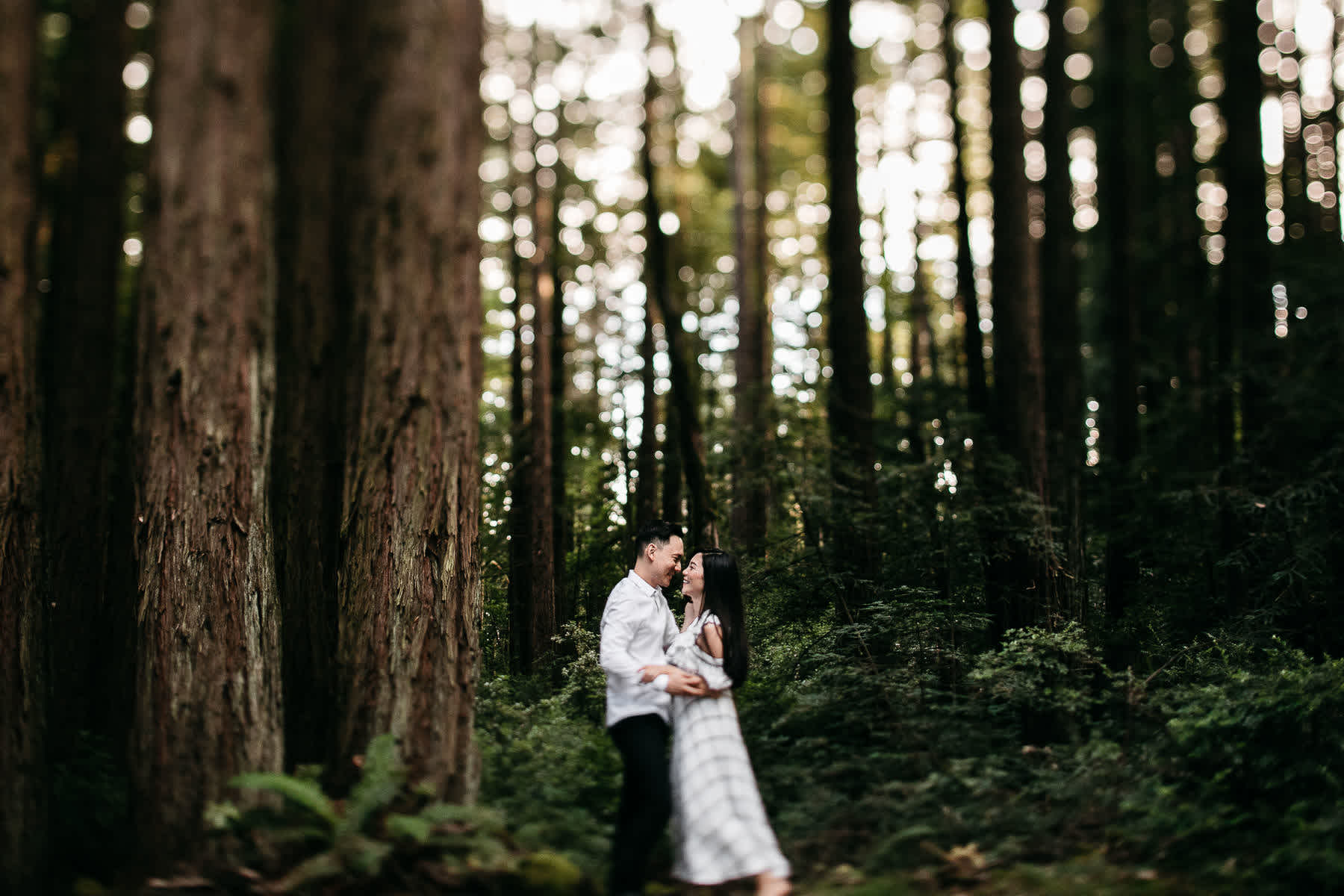 stinson-beach-muir-woods-sf-fun-quirky-engagement-session-10