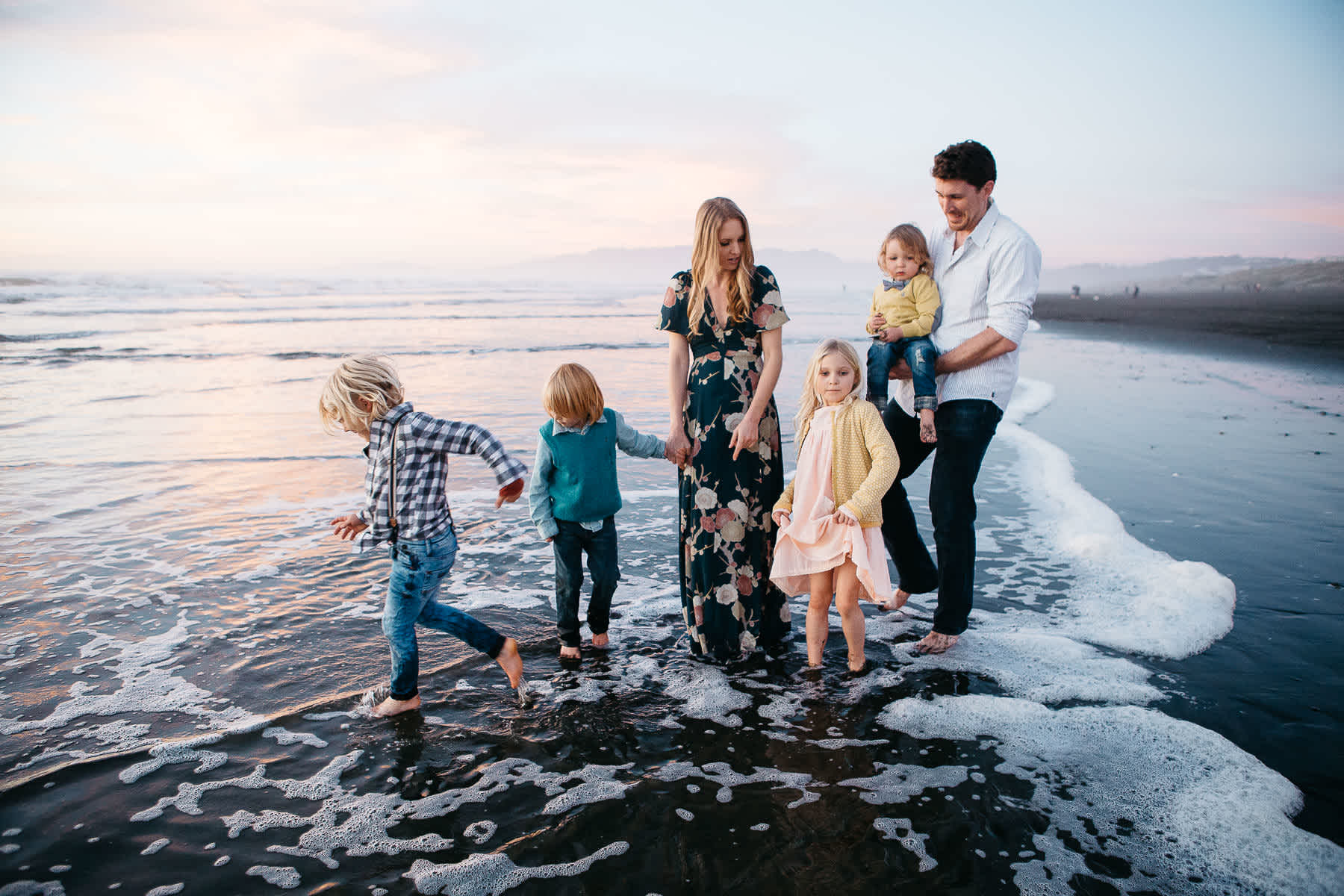 ocean-beach-lifestyle-family-photographer-sunset