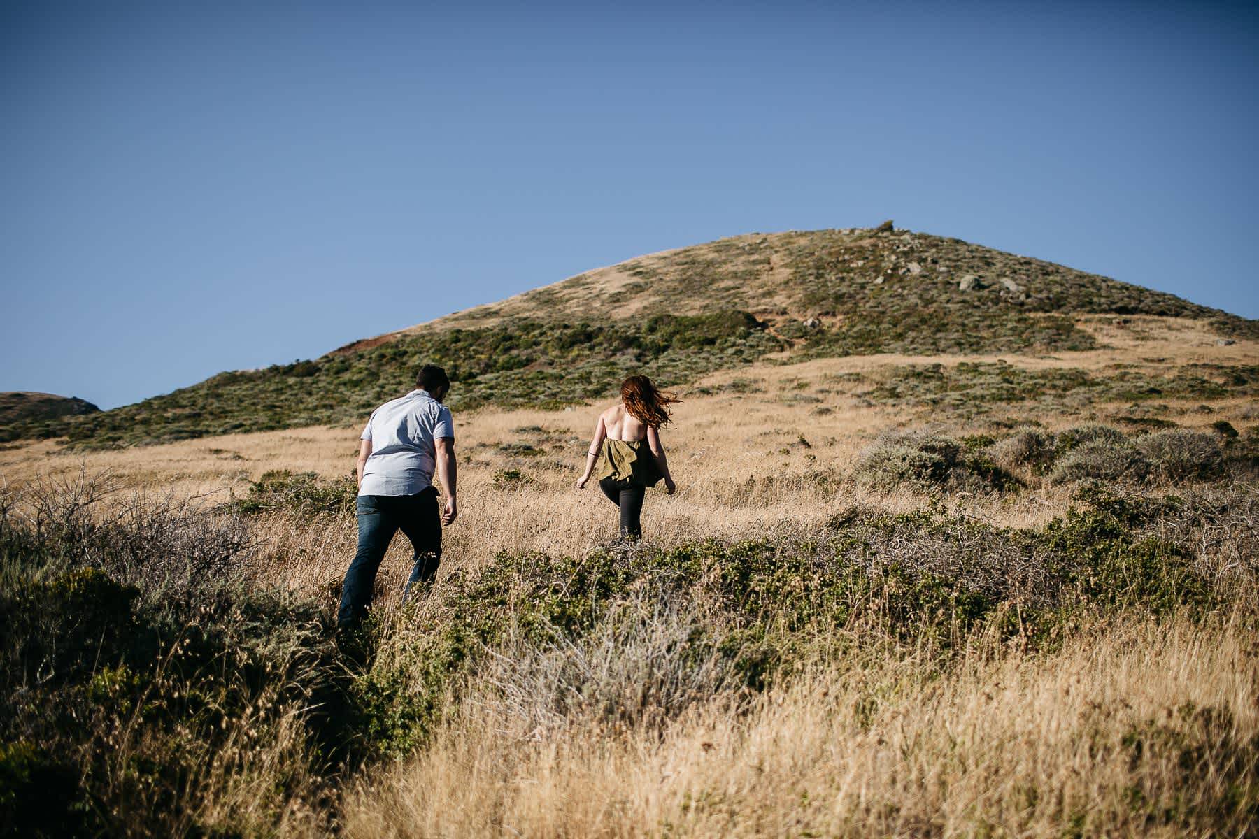 marin-headlands-rodeo-beach-lifestyle-laughter-engagement-session-1