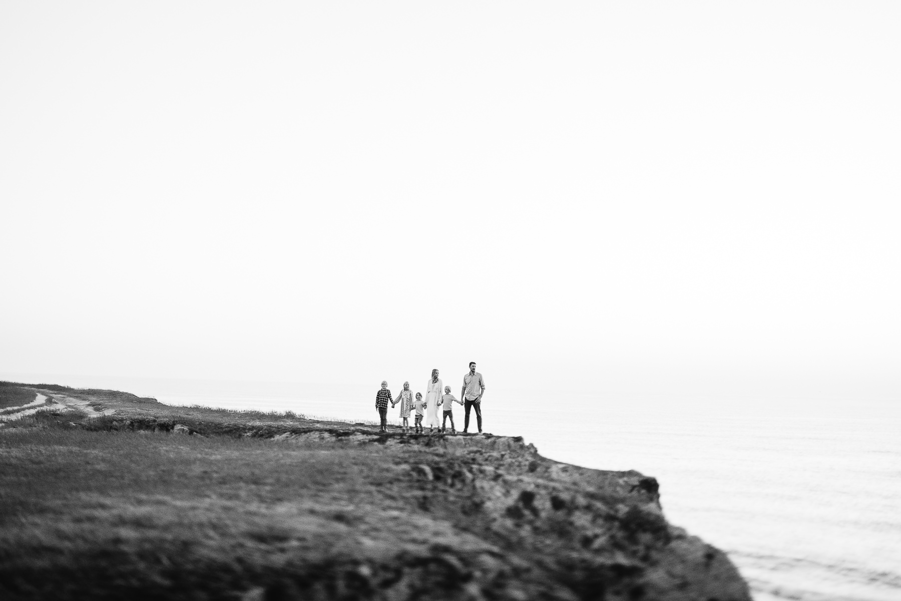 half-moon-bay-golden-cliffside-family-session-56