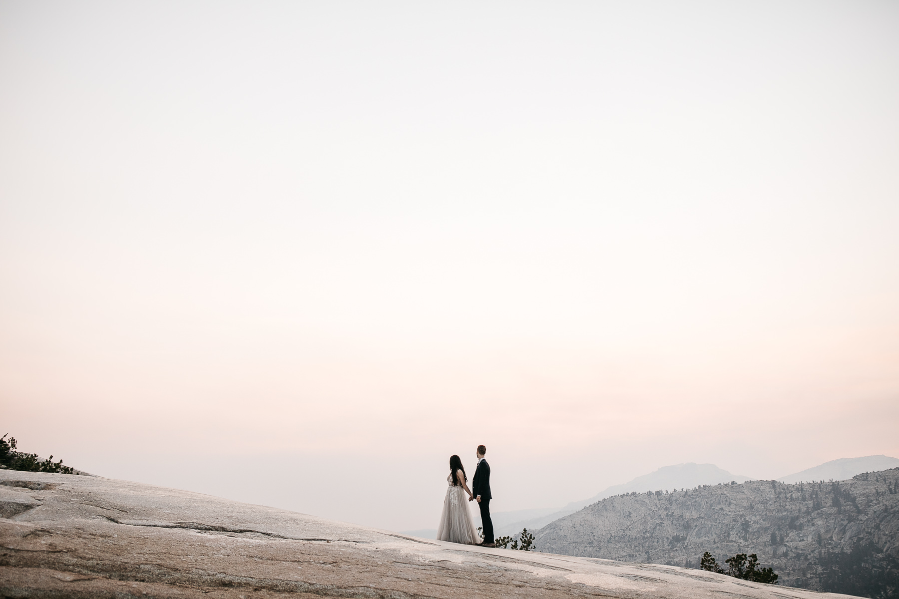yosemite-cathedral-lake-hiking-sunset-elopement-72