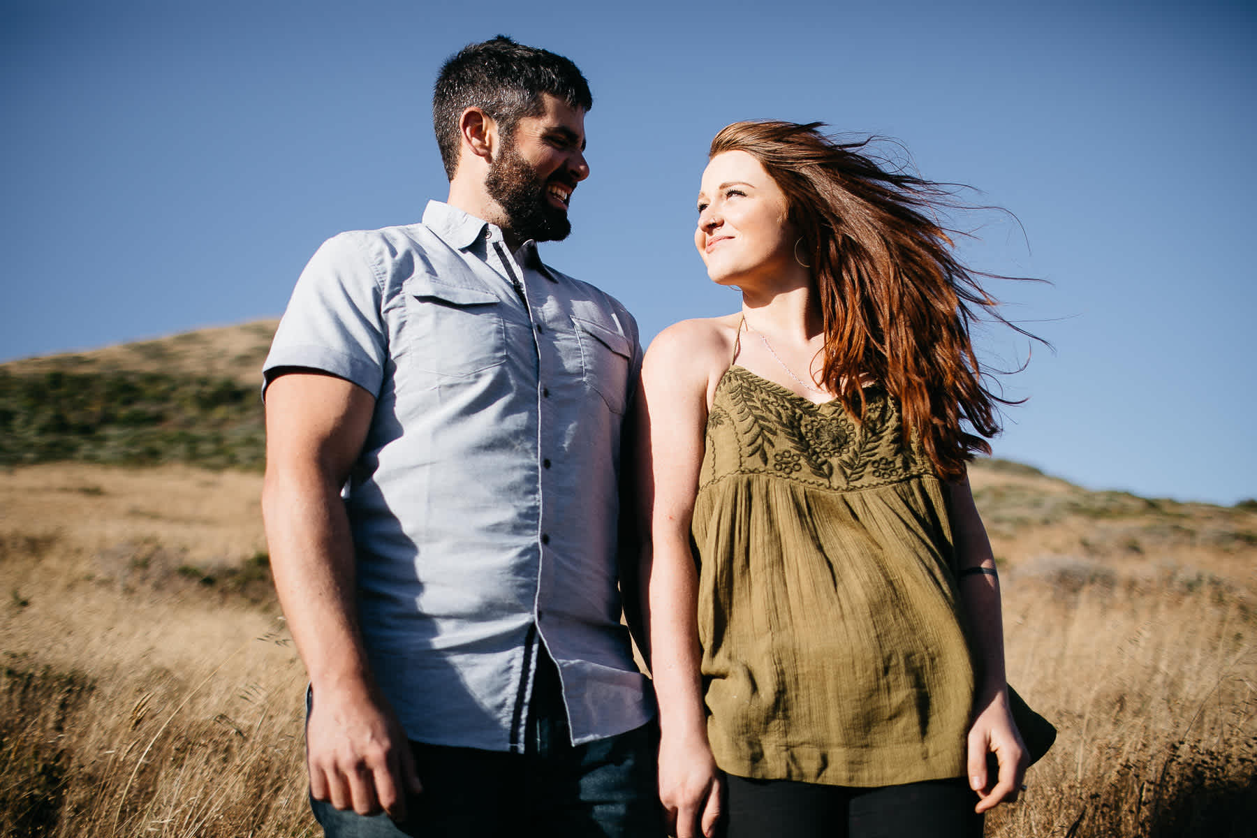 marin-headlands-rodeo-beach-lifestyle-laughter-engagement-session-16