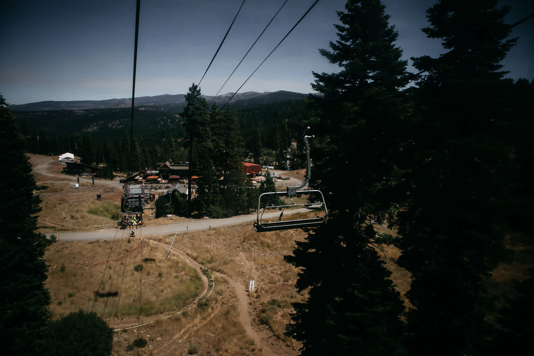 zephyr-lodge-summer-mountain-top-wedding-37