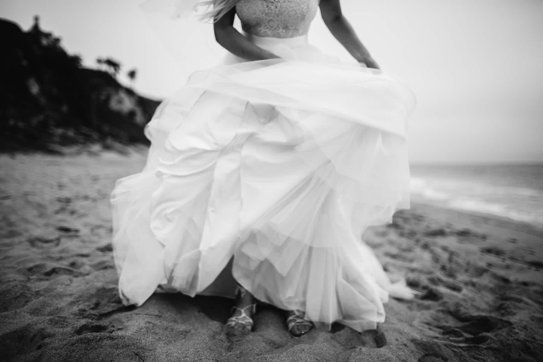 malibu-gloomy-summer-romantic-wedding-67