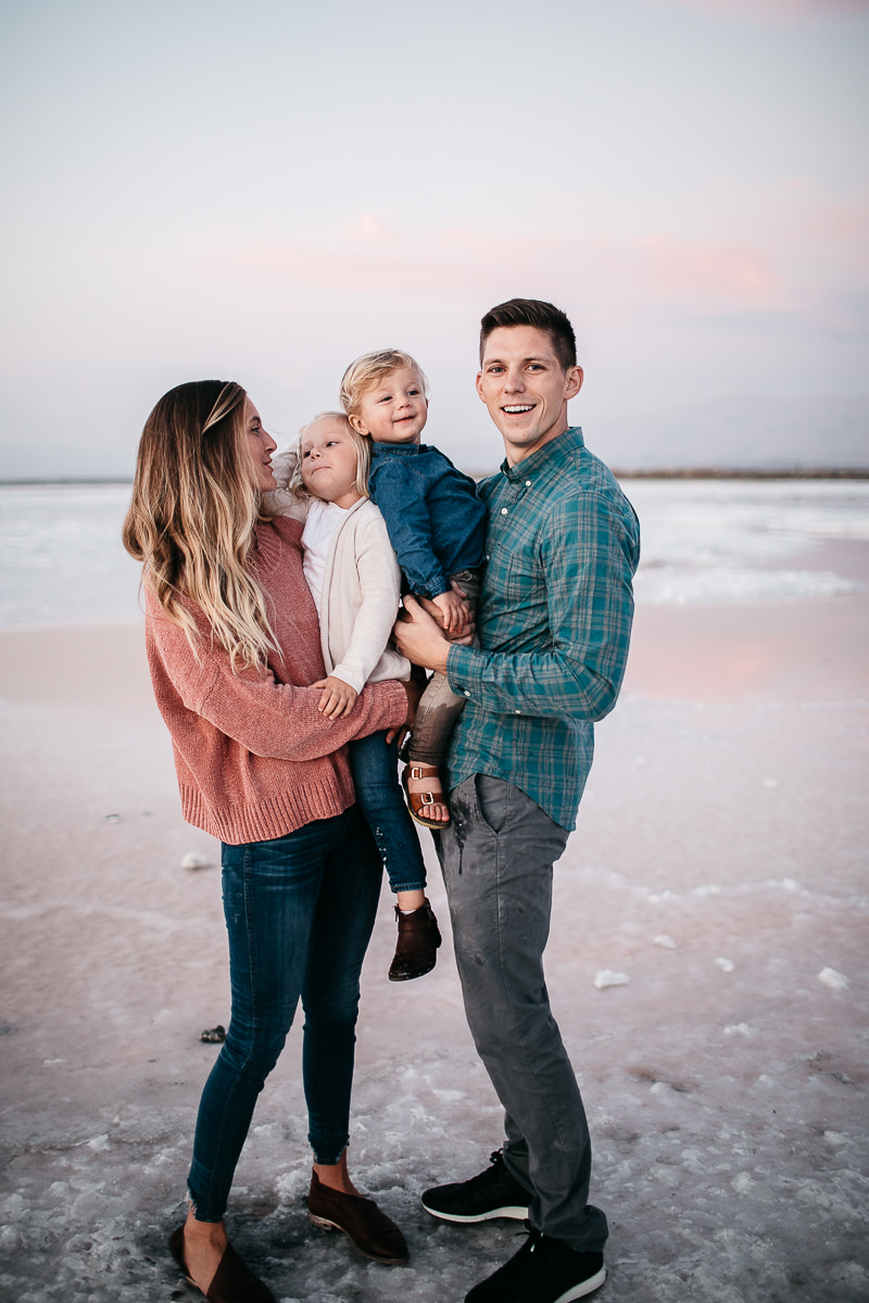 san-jose-ca-salt-flats-sunset-family-lifestyle-session-30