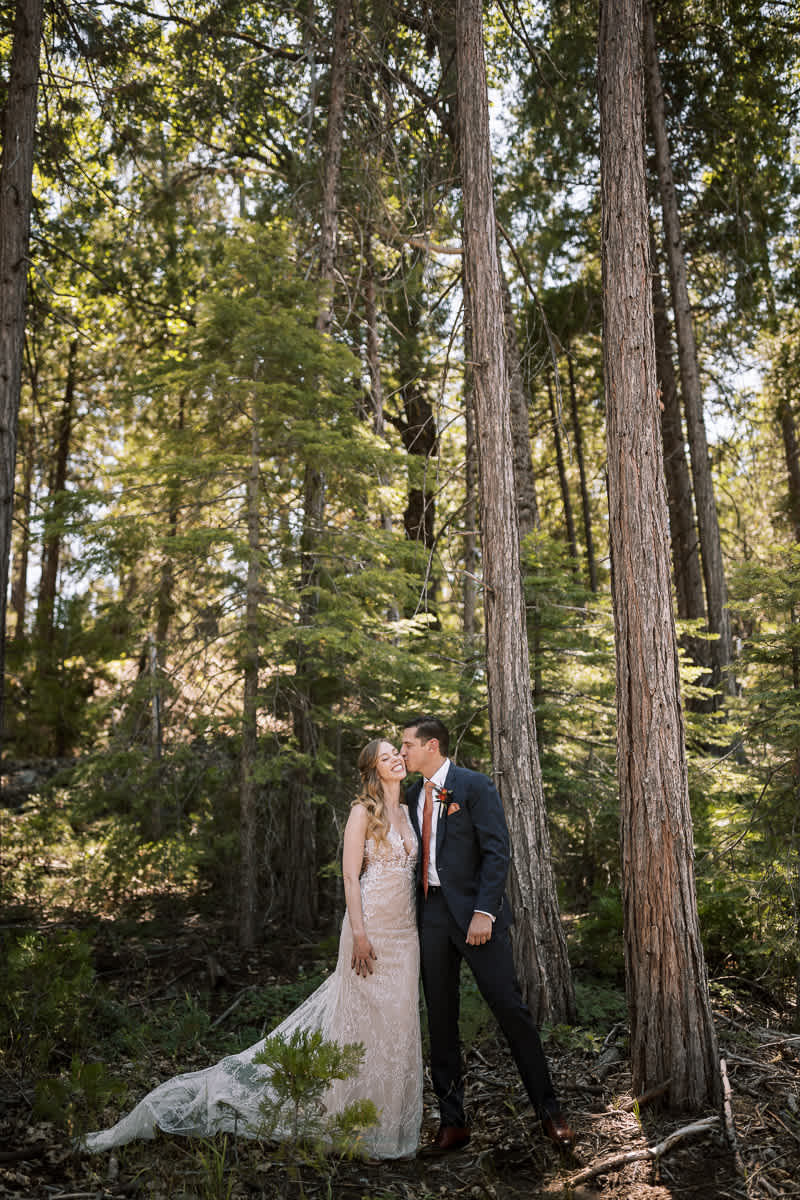 Evergreen-Lodge-Yosemite-Summer-wedding-41