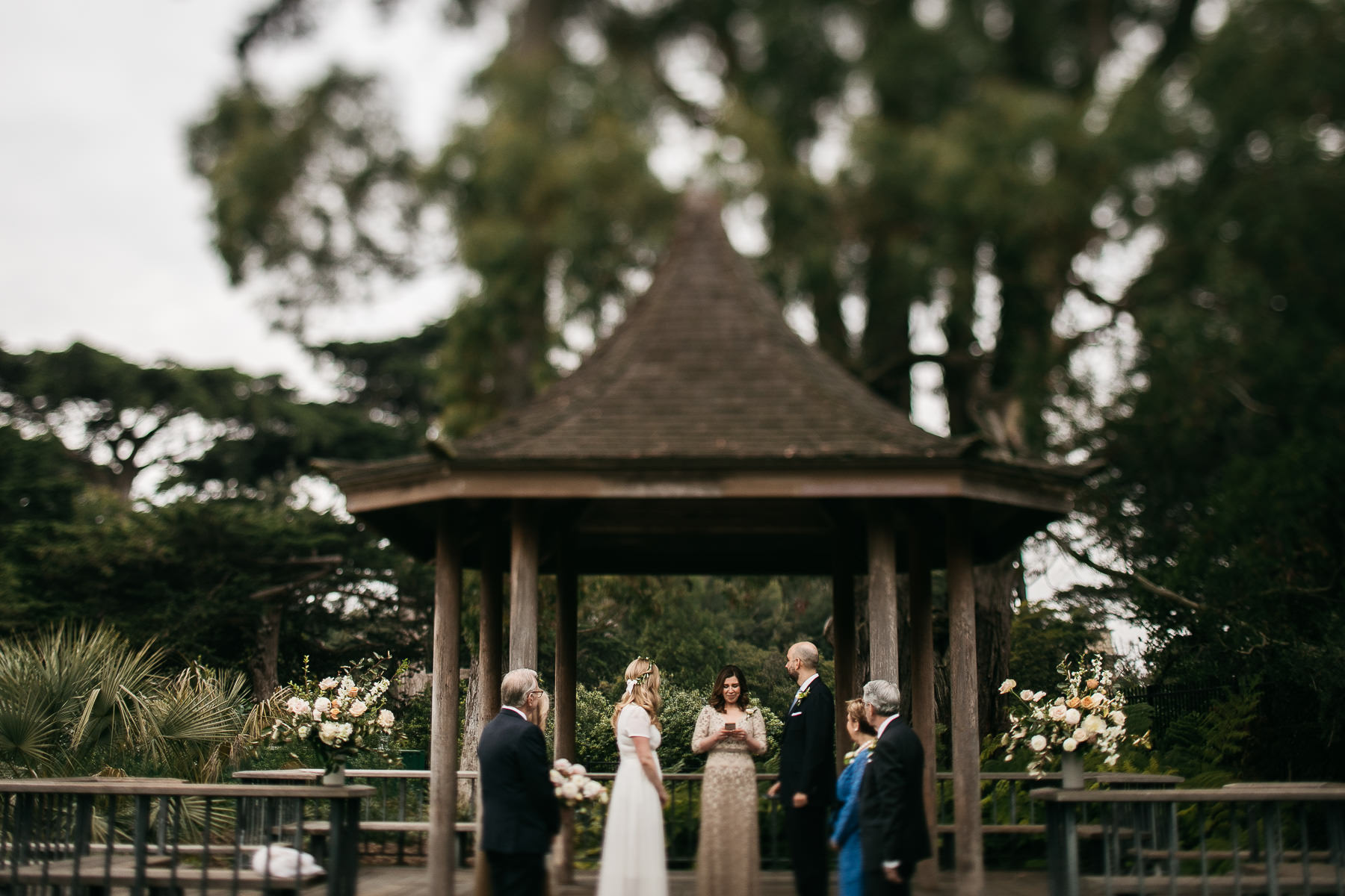 golden-gate-park-celebratory-garden-micro-wedding-elopement-10