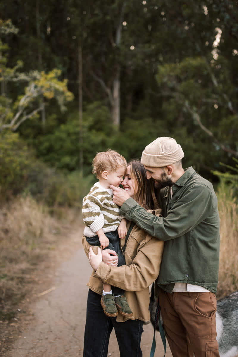 pacifica-eucalyptus-fall-family-lifestyle-session-36