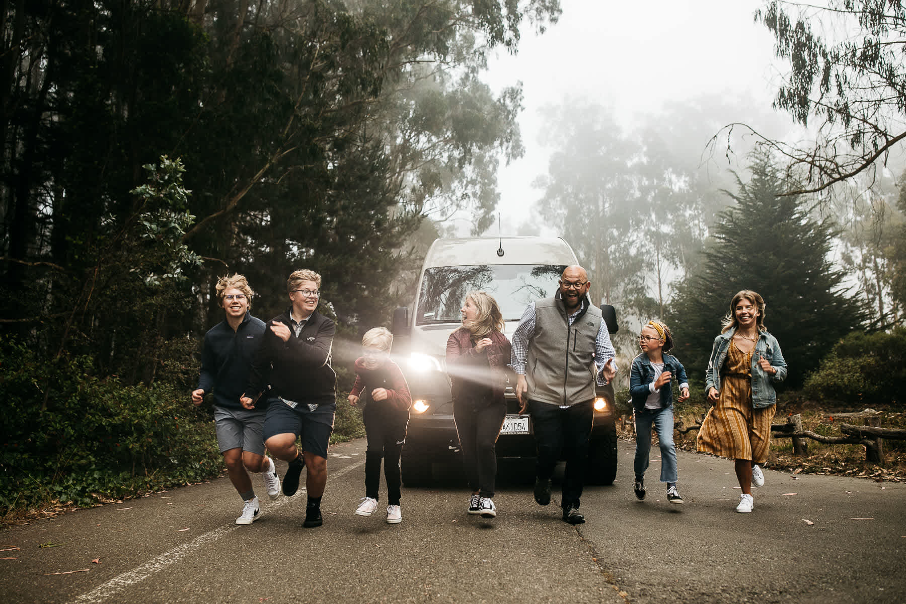 van-family-session-foggy-presidio-sf-25