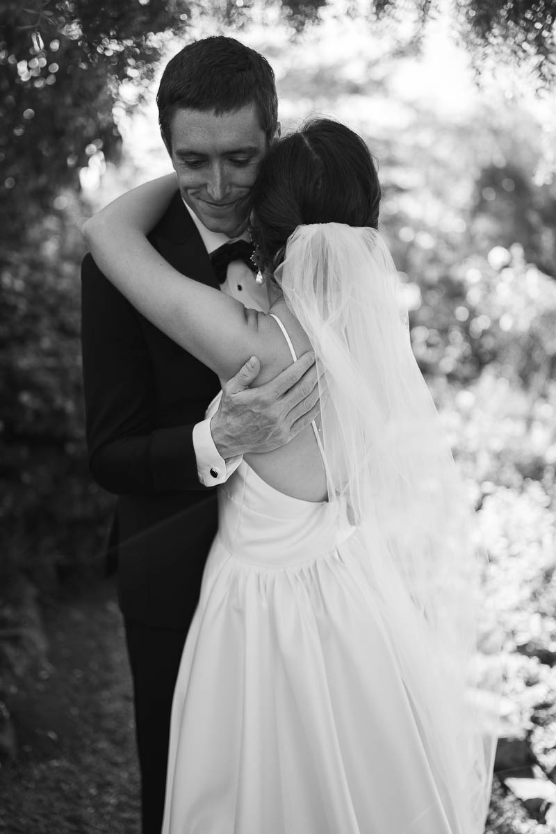 Willow-Camp-Stinson-Beach-Community-Center-Sunny-Winter-Wedding-29