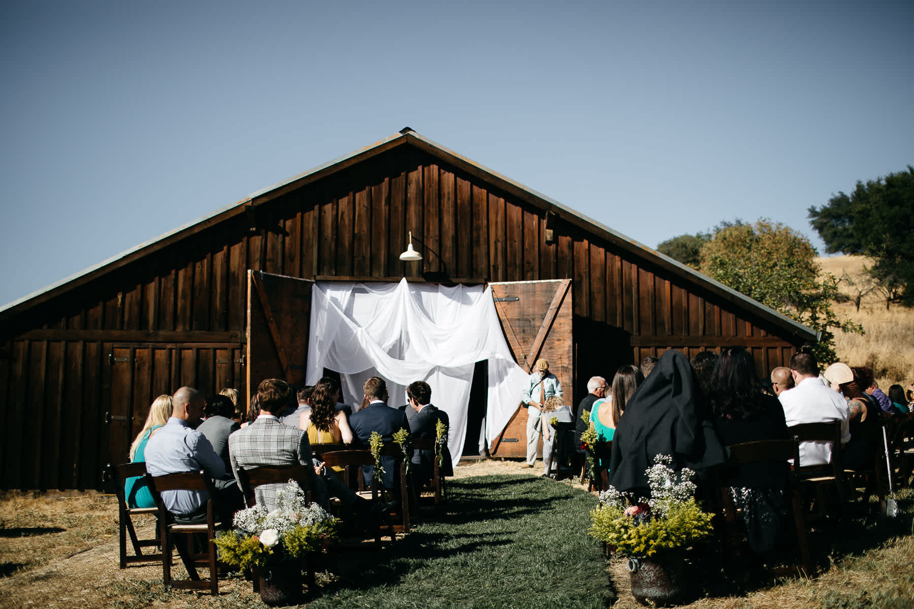 vacaville-ca-summer-hillside-wedding-19