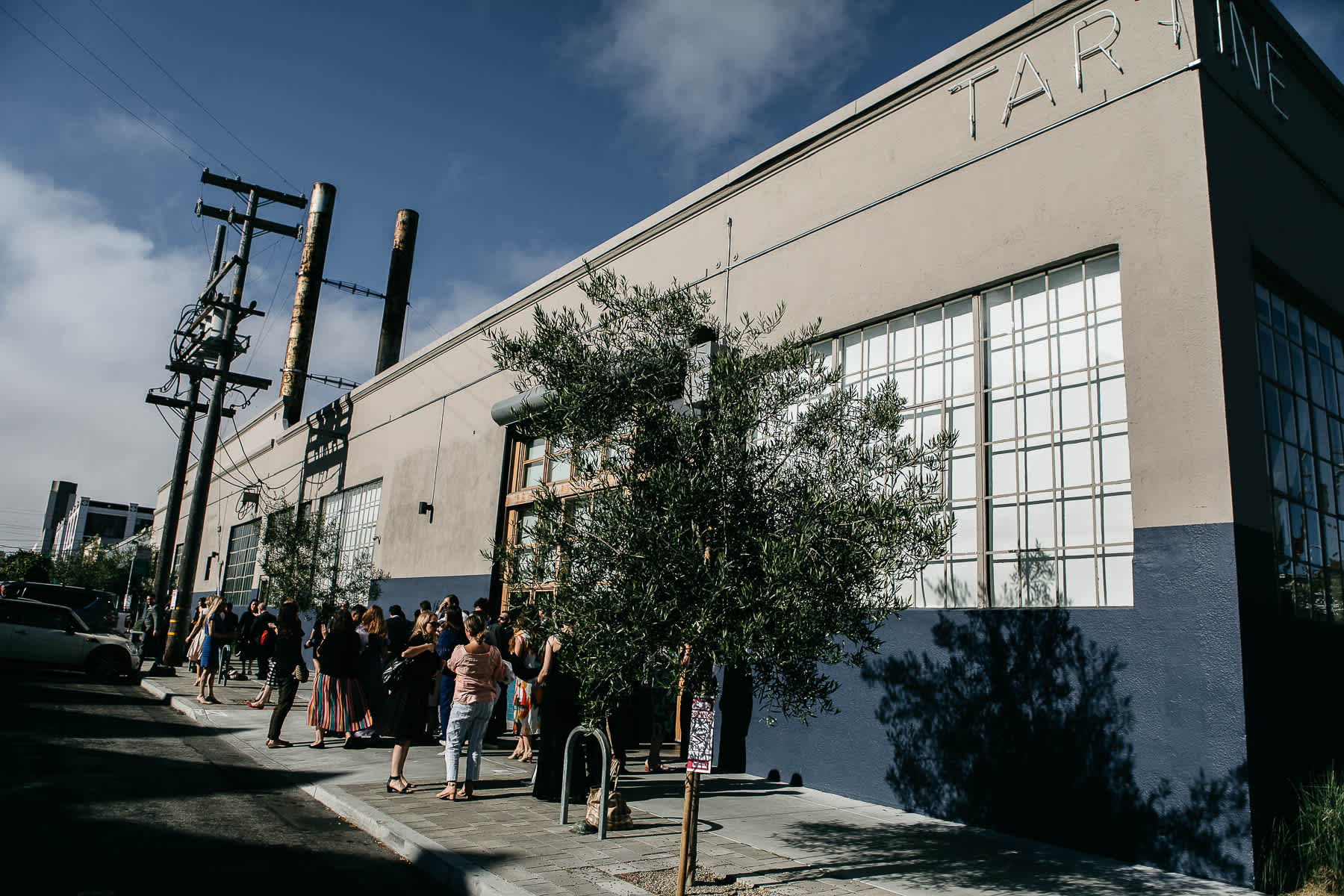 SF-city-hall-wedding-tartine-factory-urban-formals-94