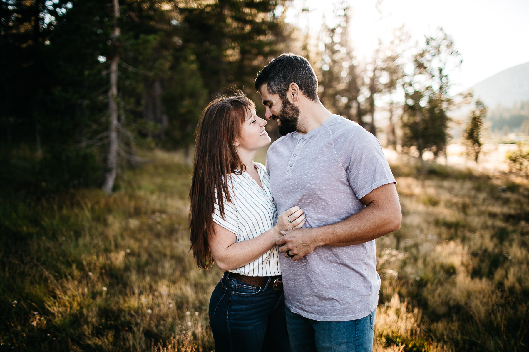lake-tahoe-anniversary-couple-session-with-a-puppy-2