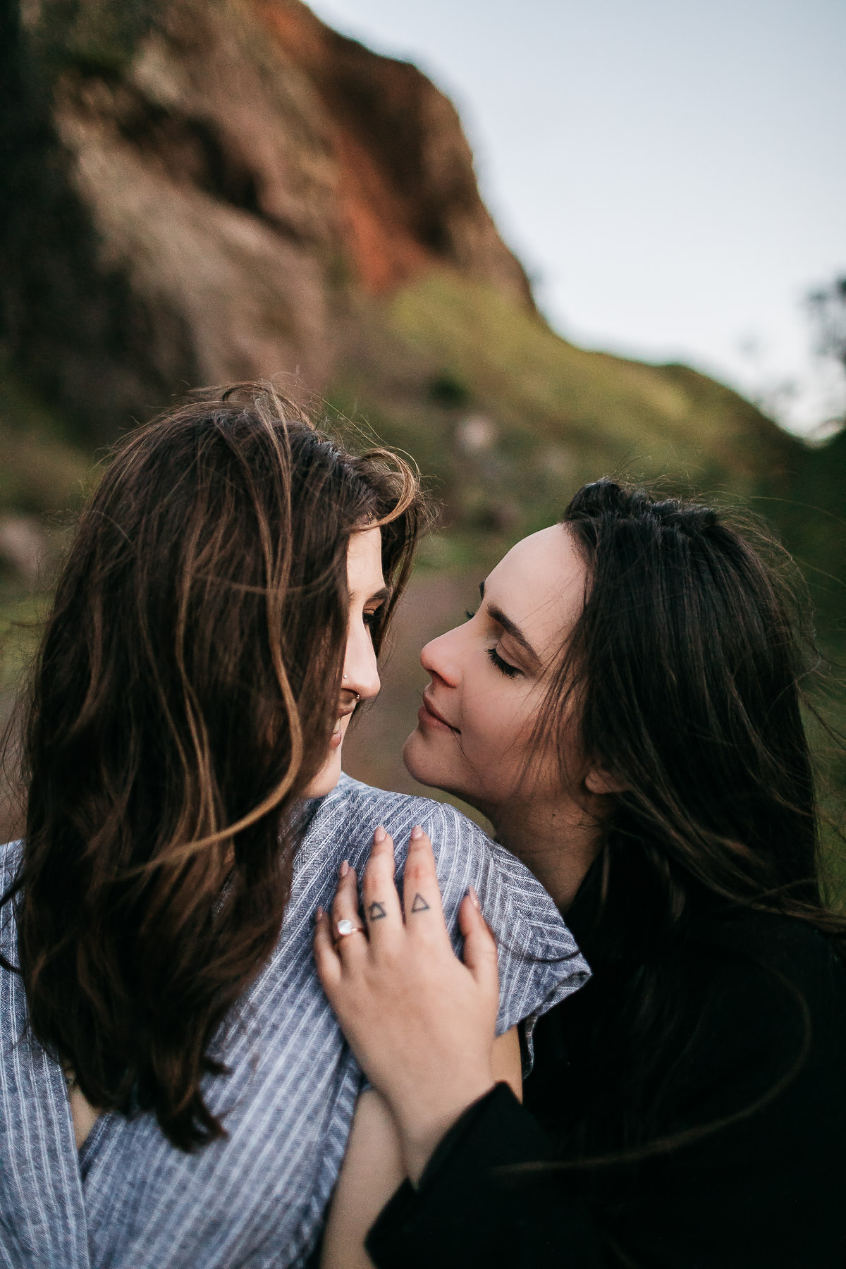 oakland-hills-sunset-engagement-golden-light-session-30