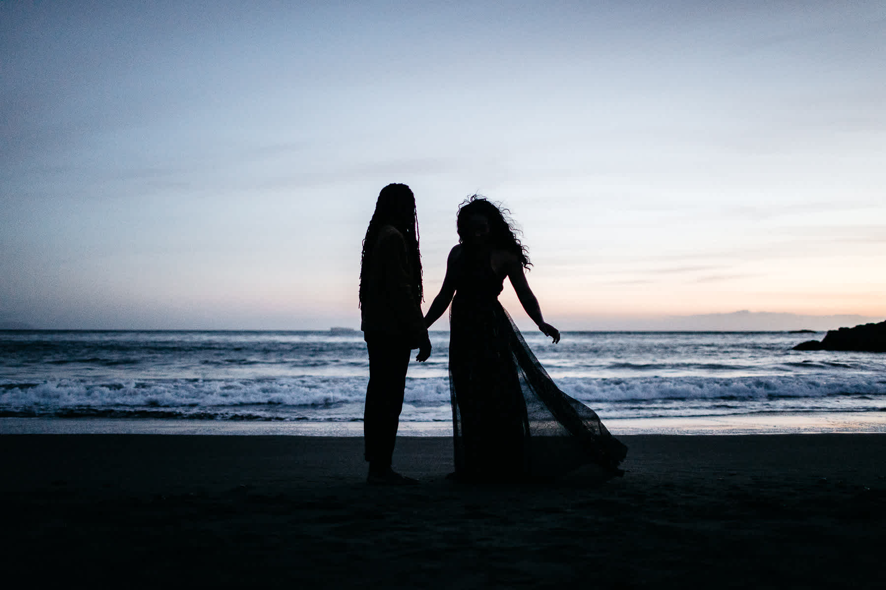 muir-beach-ca-spring-lifestyle-engagement-session-60