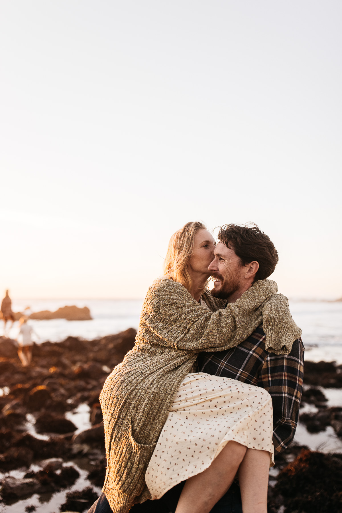 pescadero-beach-school-bus-lifestyle-sunset-family-session-32