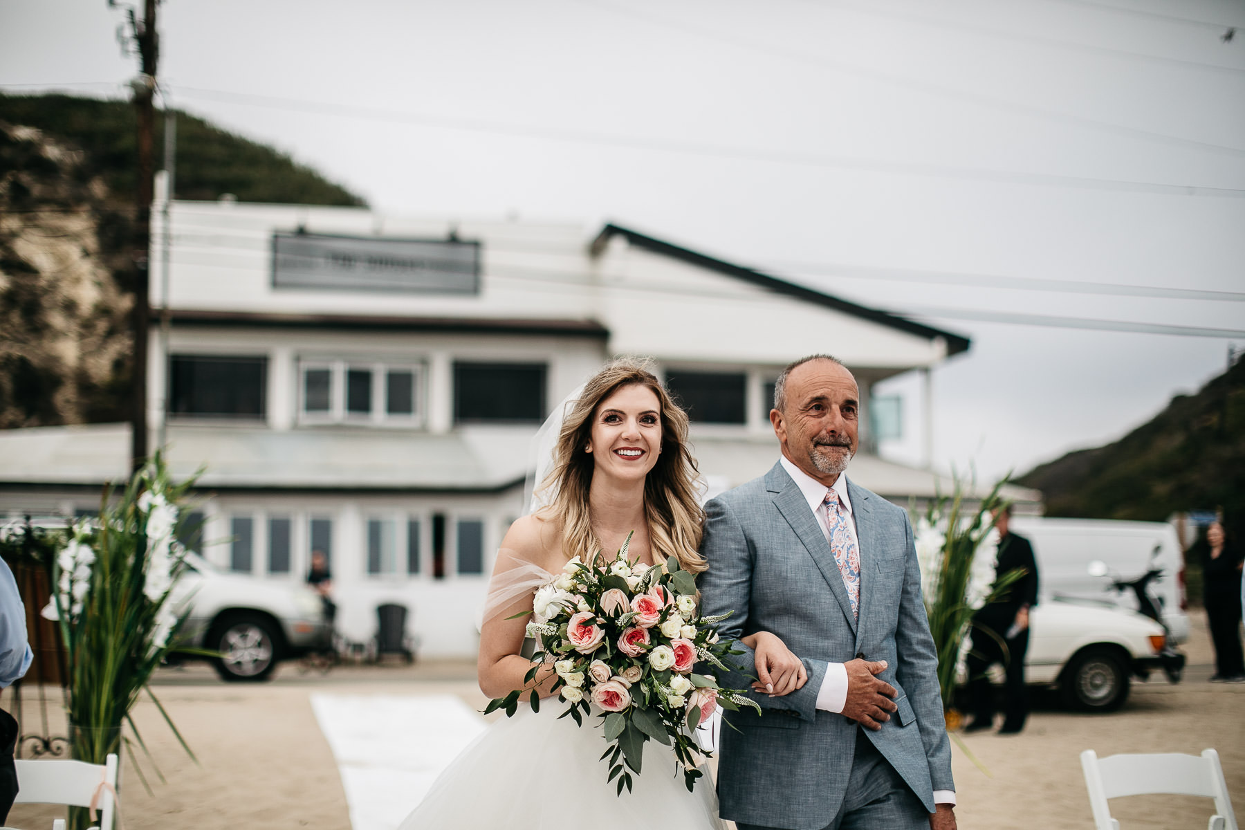 malibu-gloomy-summer-romantic-wedding-43