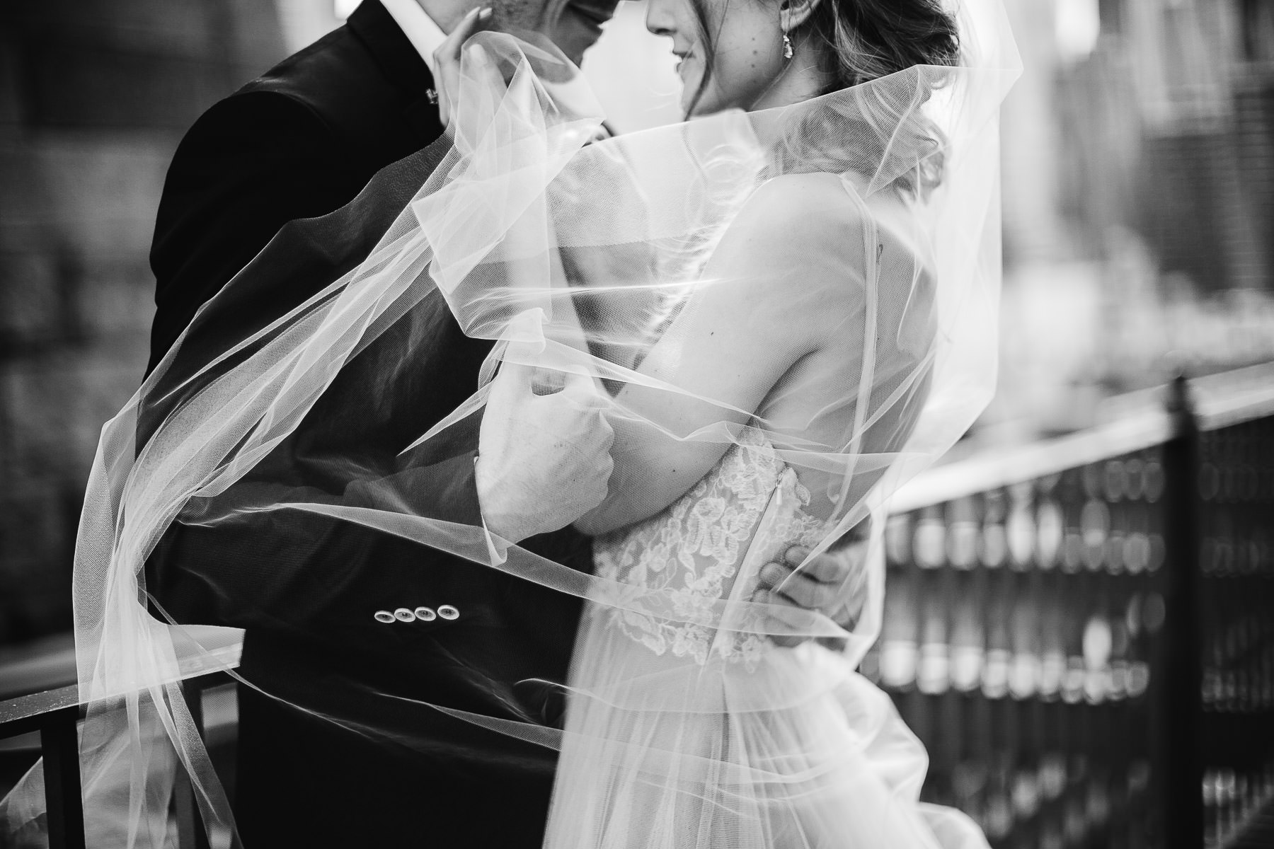 nyc-bhldn-stylized-brooklyn-bridge-elopement-43