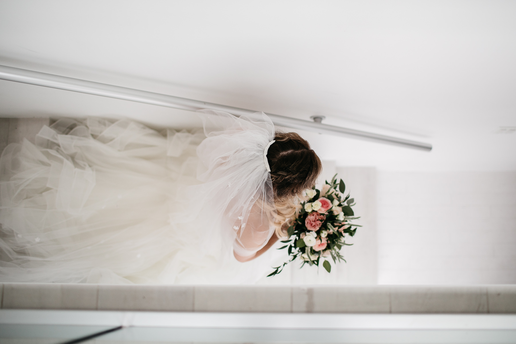 malibu-gloomy-summer-romantic-wedding-14