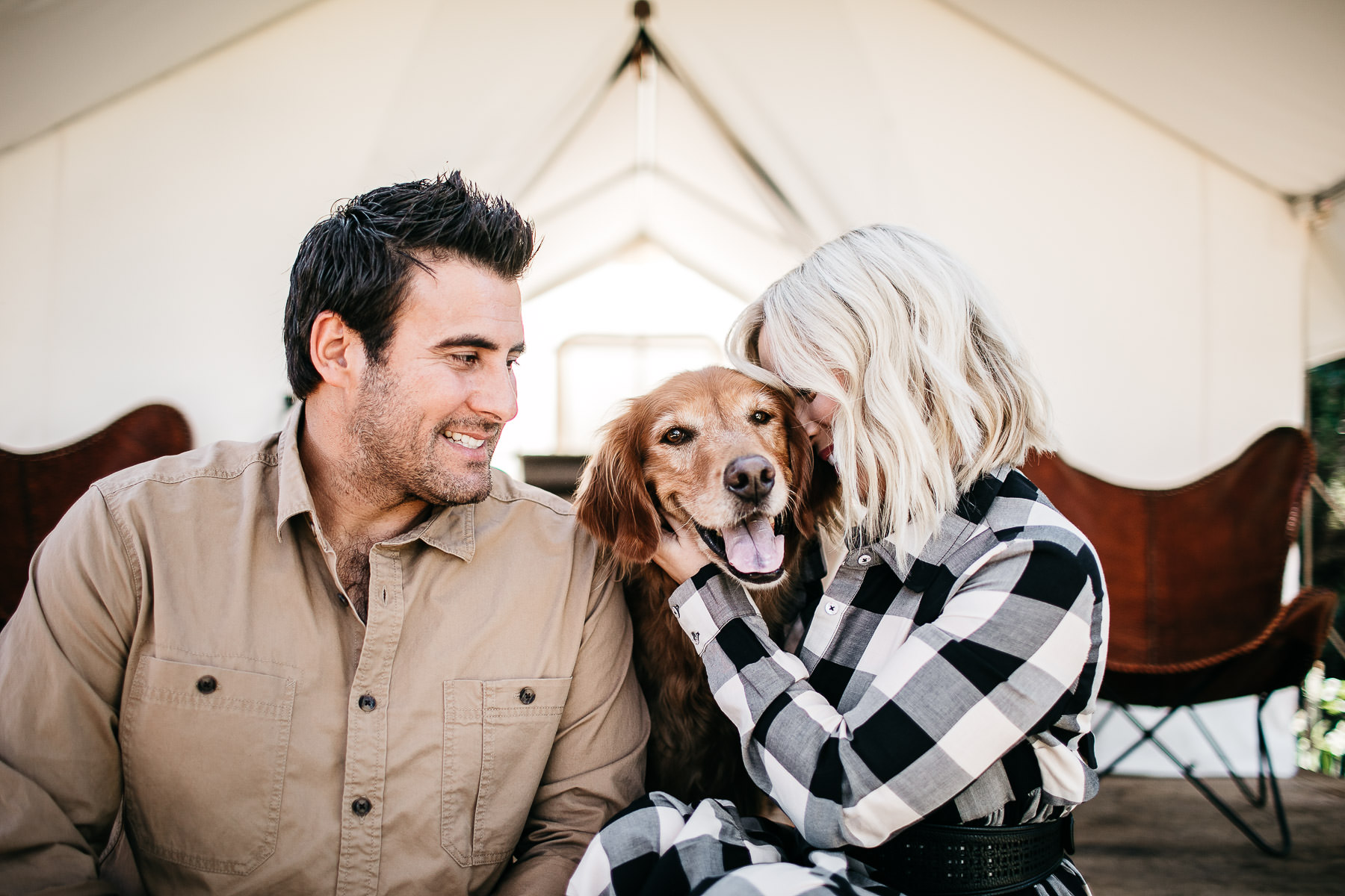 mendocino-grove-ca-glamping-waterside-anniversary-session-golden-retriever-8