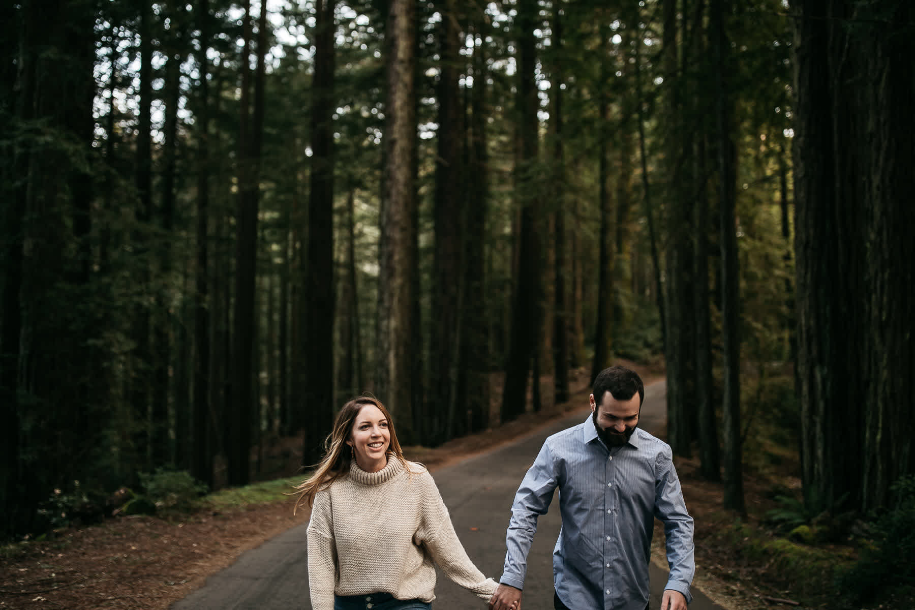 mt-tam-foggy-winter-engagement-session-australian-shepherd-puppy-14