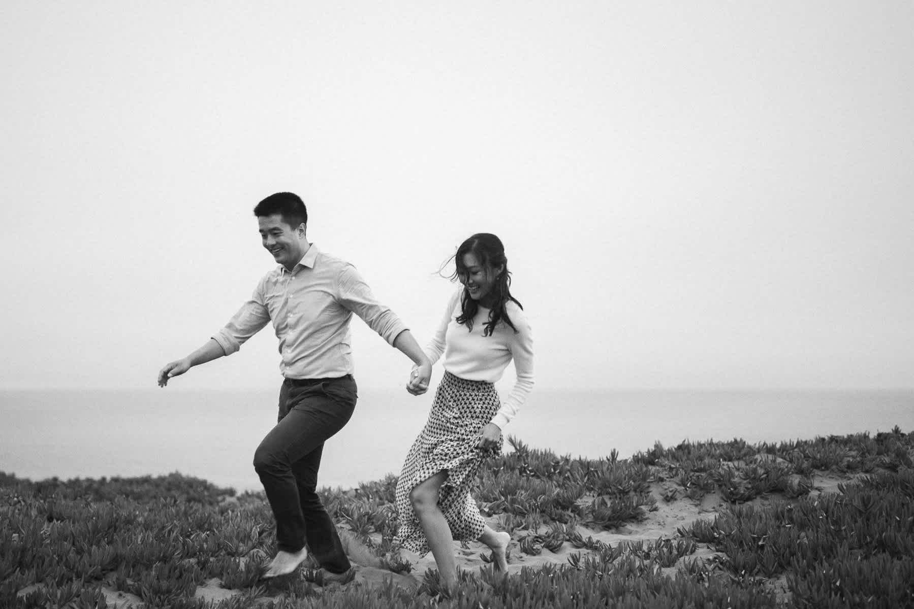 fort-funston-gloomy-fall-engagement-session-53