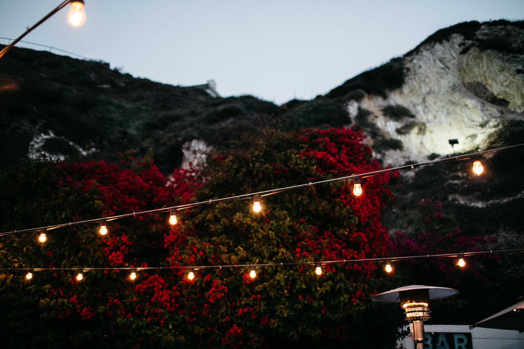 malibu-gloomy-summer-romantic-wedding-86