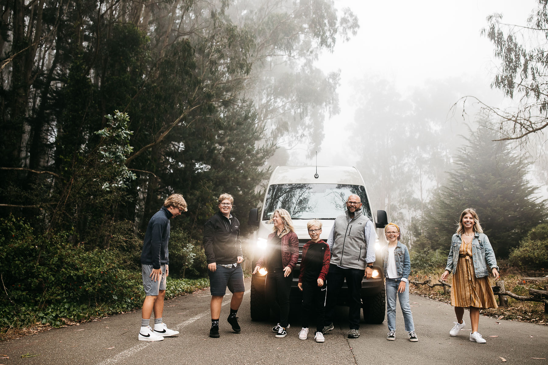 van-family-session-foggy-presidio-sf-24