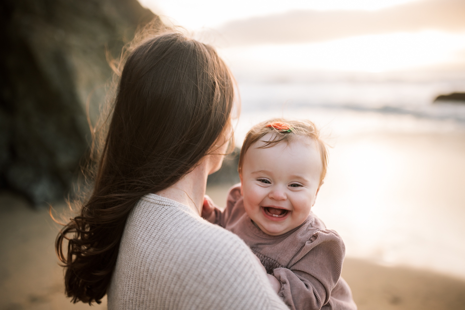 Half-moon-bay-golden-light-fall-beach-family-session-33