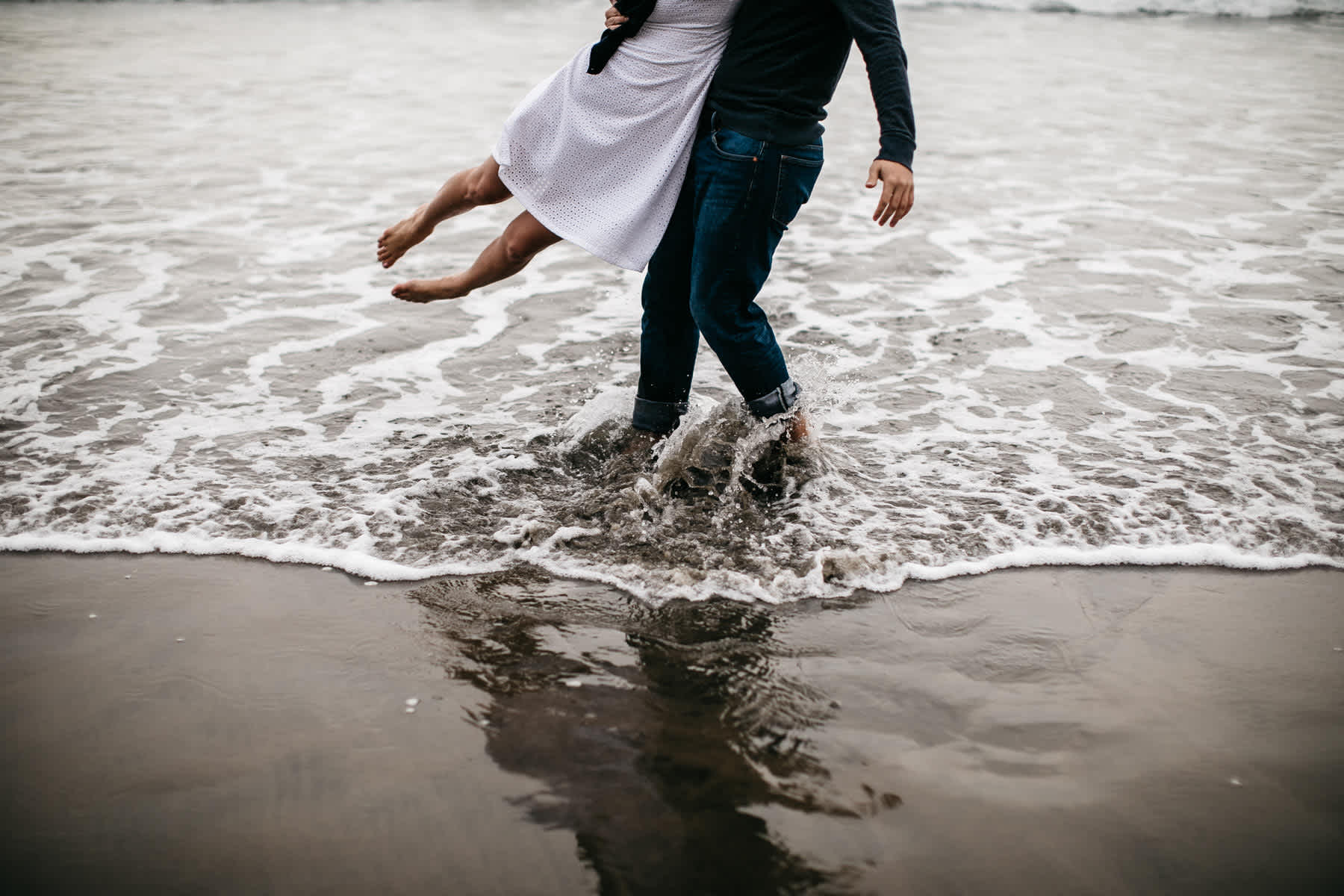 fort-funston-foggy-fun-beach-water-engagement-session-54