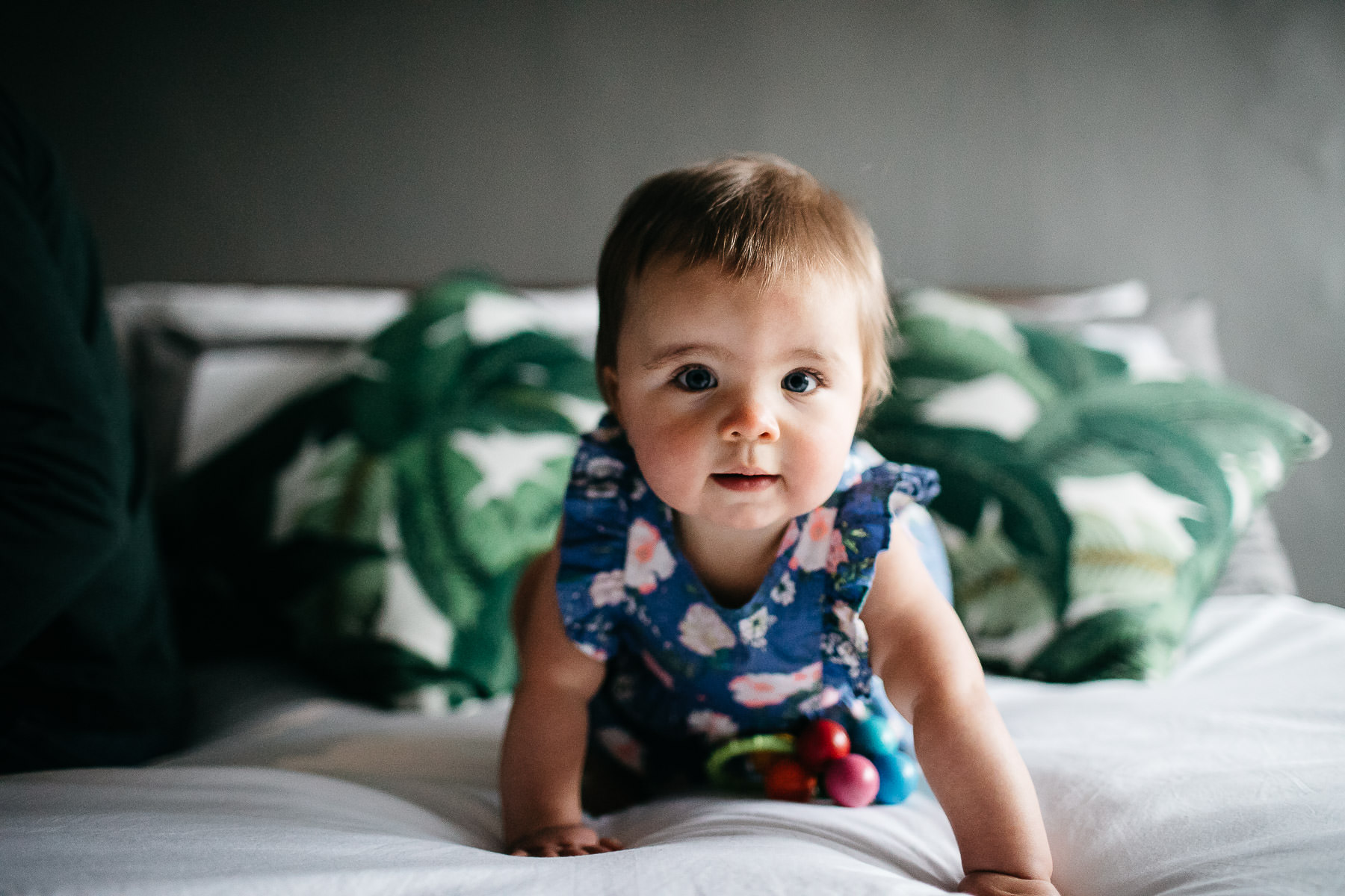 san-francisco-gloomy-spring-one-year-old-lifestyle-family-session-25