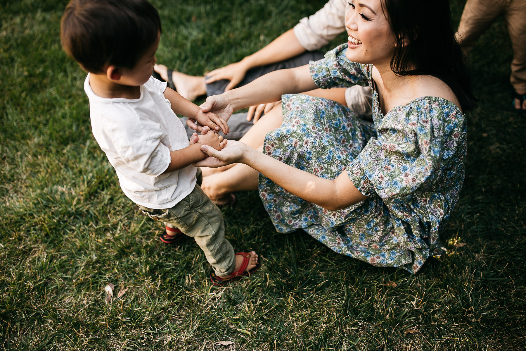 santa-clara-neighborhood-lifestyle-summer-family-session-16
