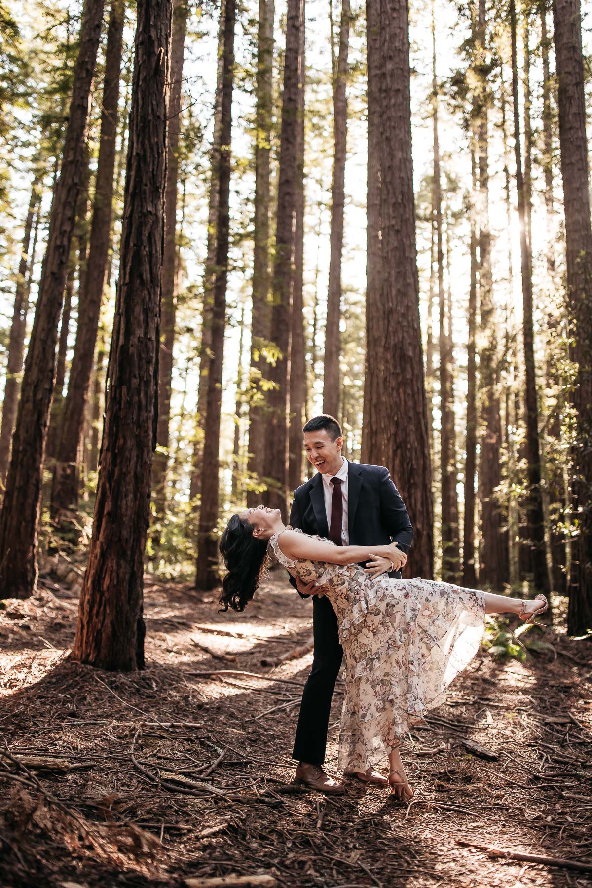 redwoods-coastal-pampas-grass-lifestyle-engagement-session-with-pups-6