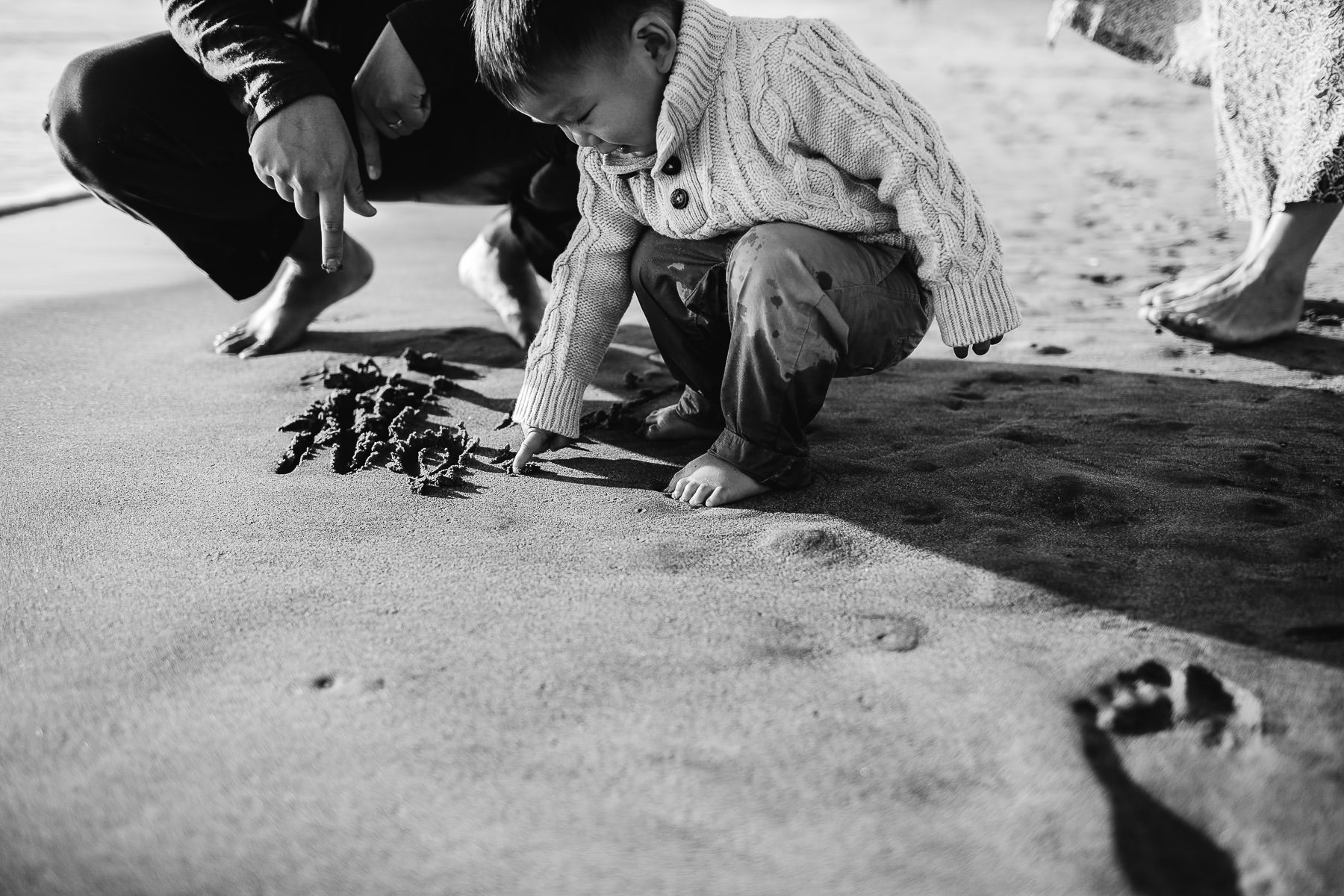 Half-moon-bay-beachy-sunset-lifestyle-family-session-13