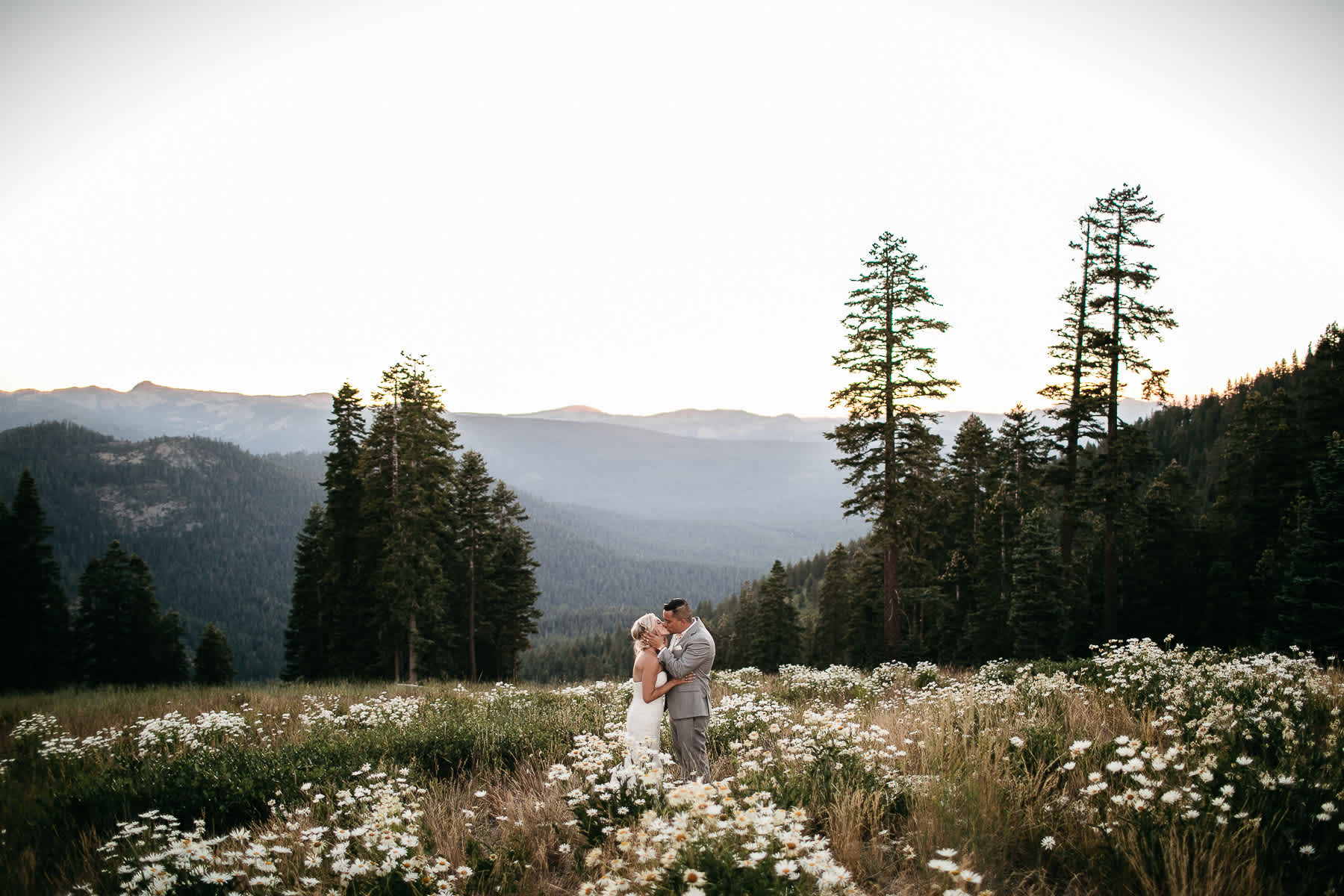 zephyr-lodge-summer-mountain-top-wedding-148