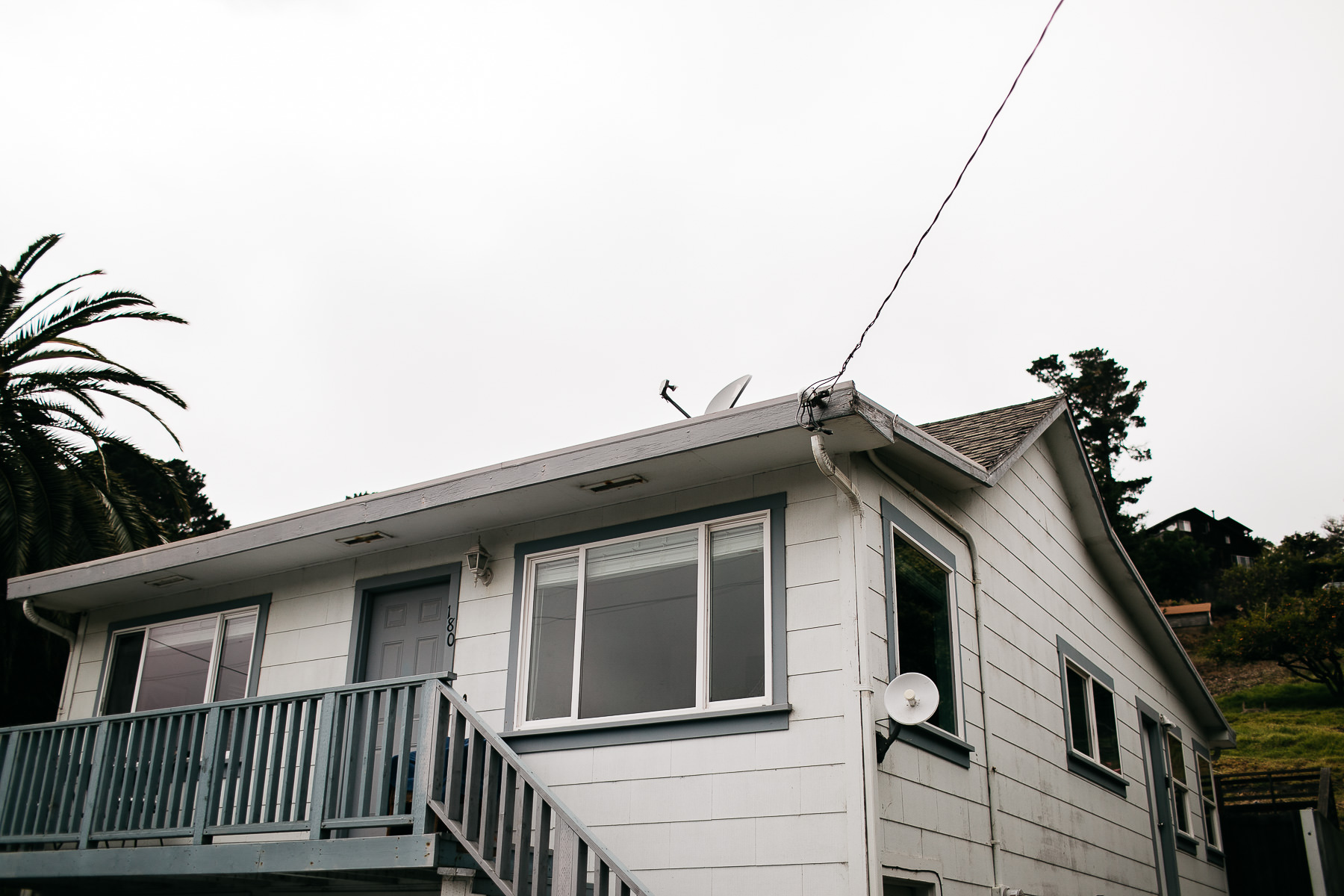 muir-beach-pelican-inn-foggy-wedding-2