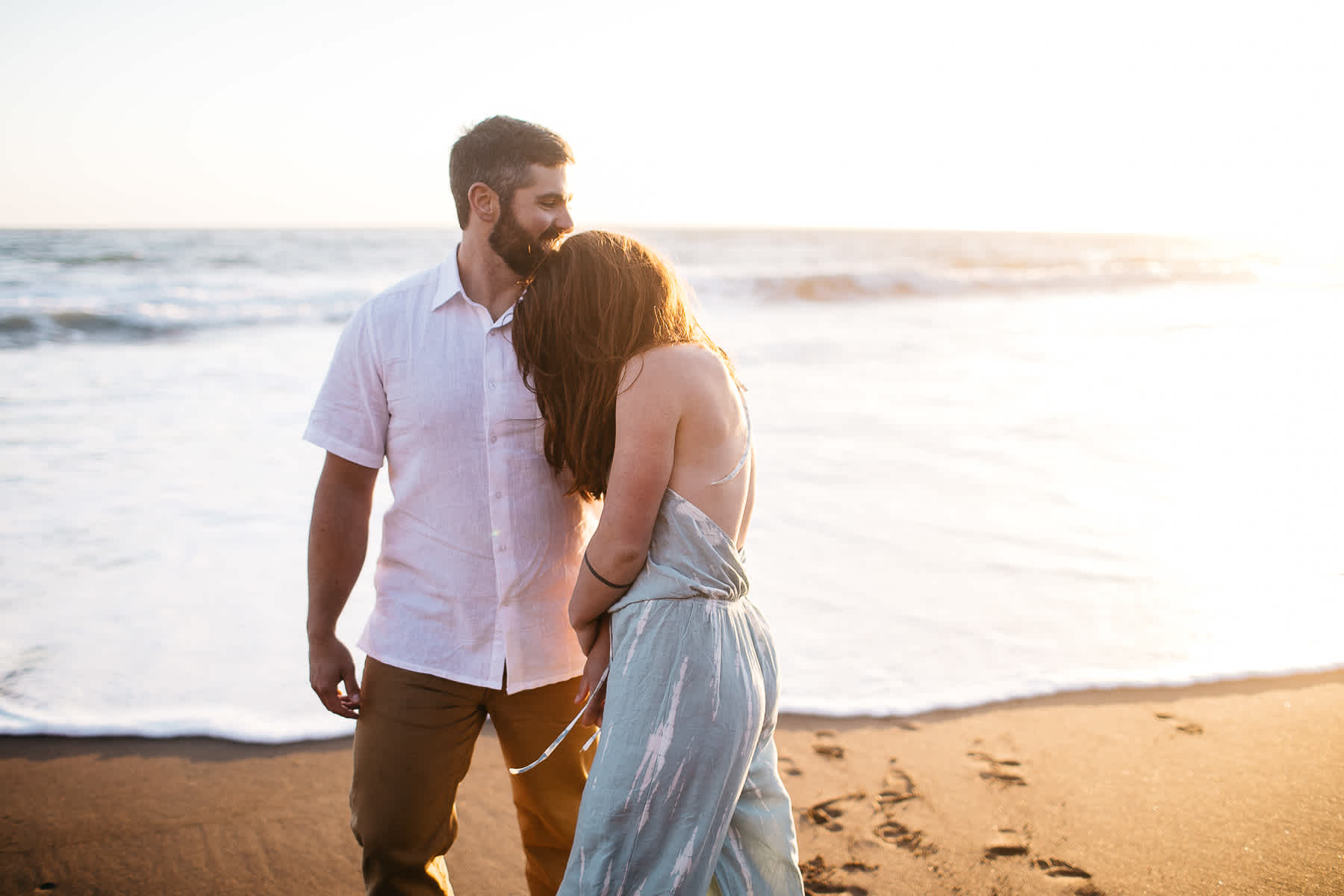 marin-headlands-rodeo-beach-lifestyle-laughter-engagement-session-47