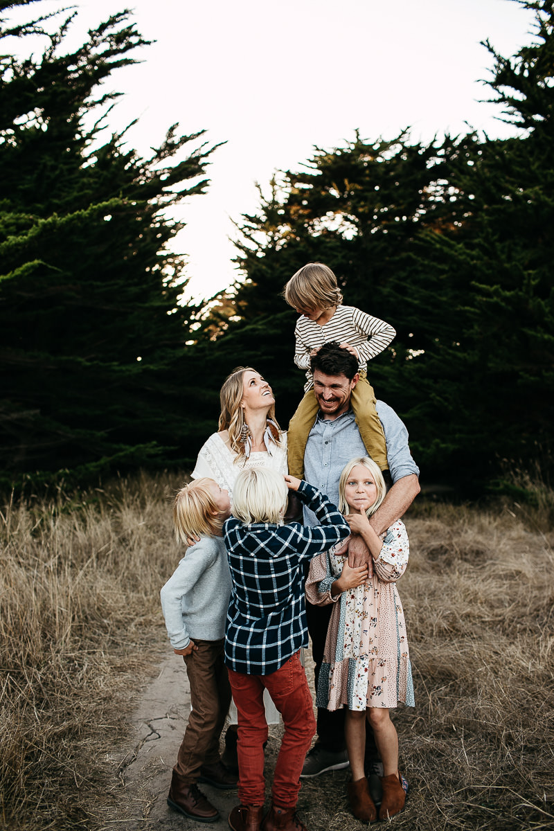 half-moon-bay-golden-cliffside-family-session-19