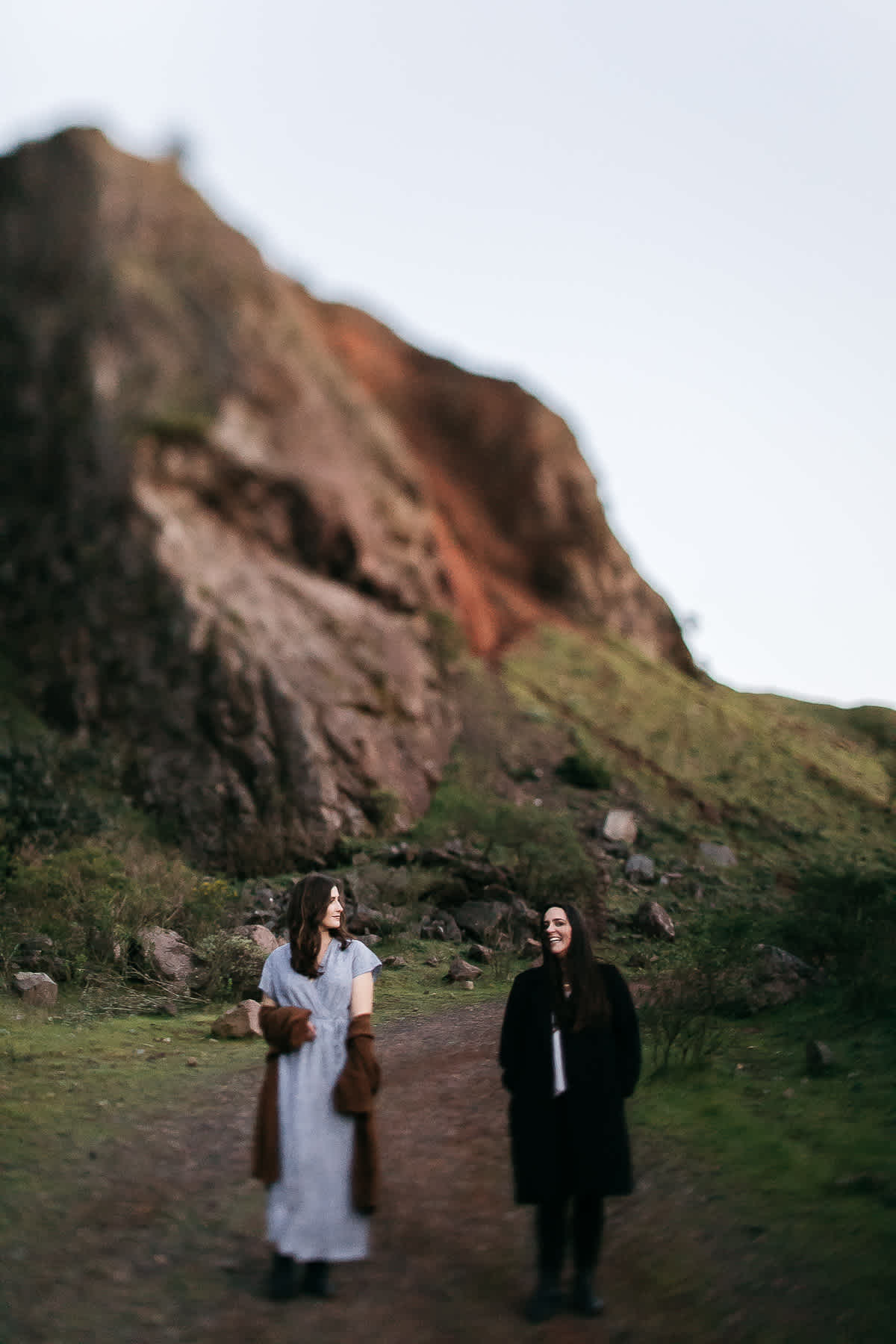 oakland-hills-sunset-engagement-golden-light-session-33